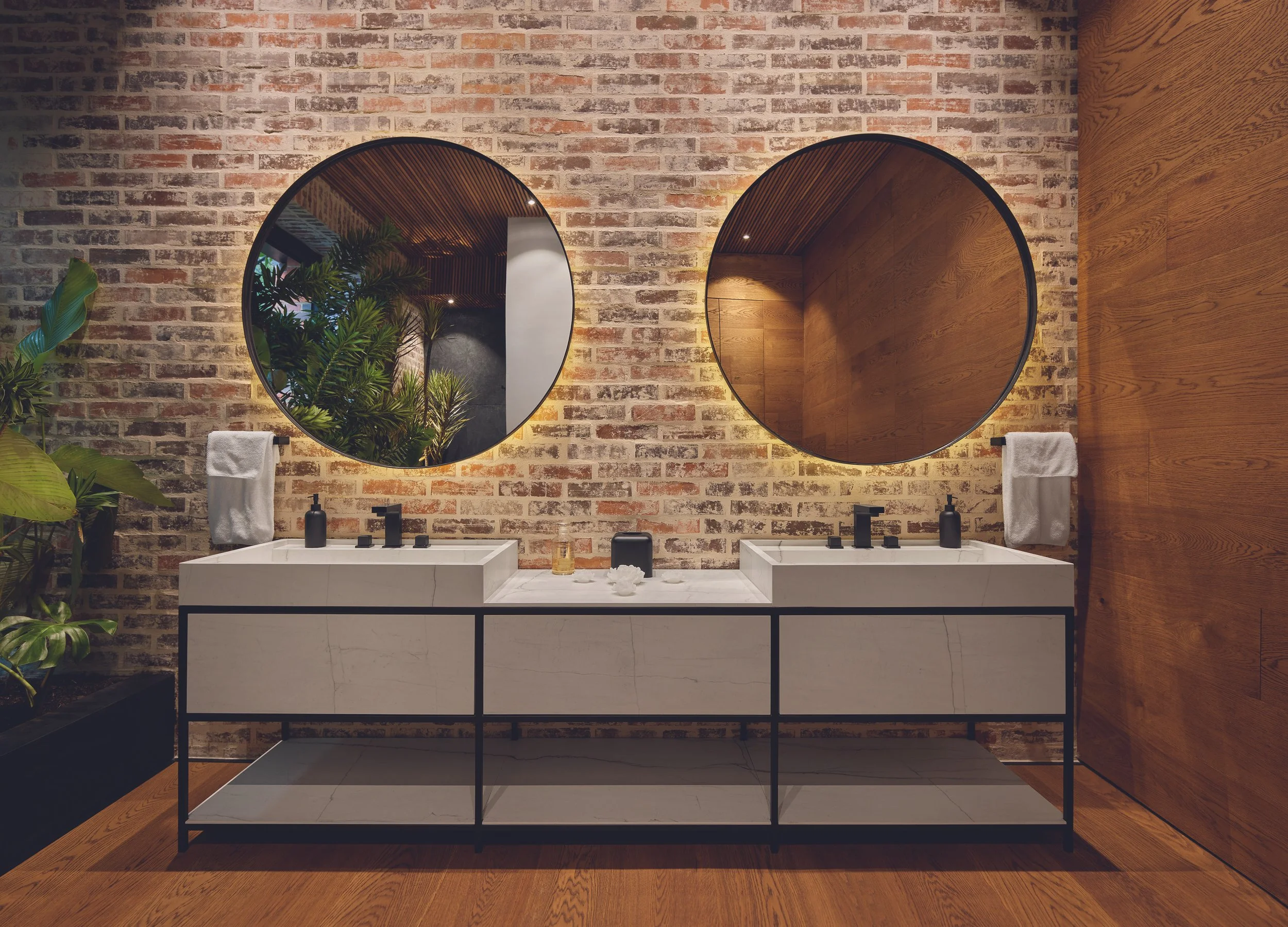 mont blanc_bath_sink.jpg