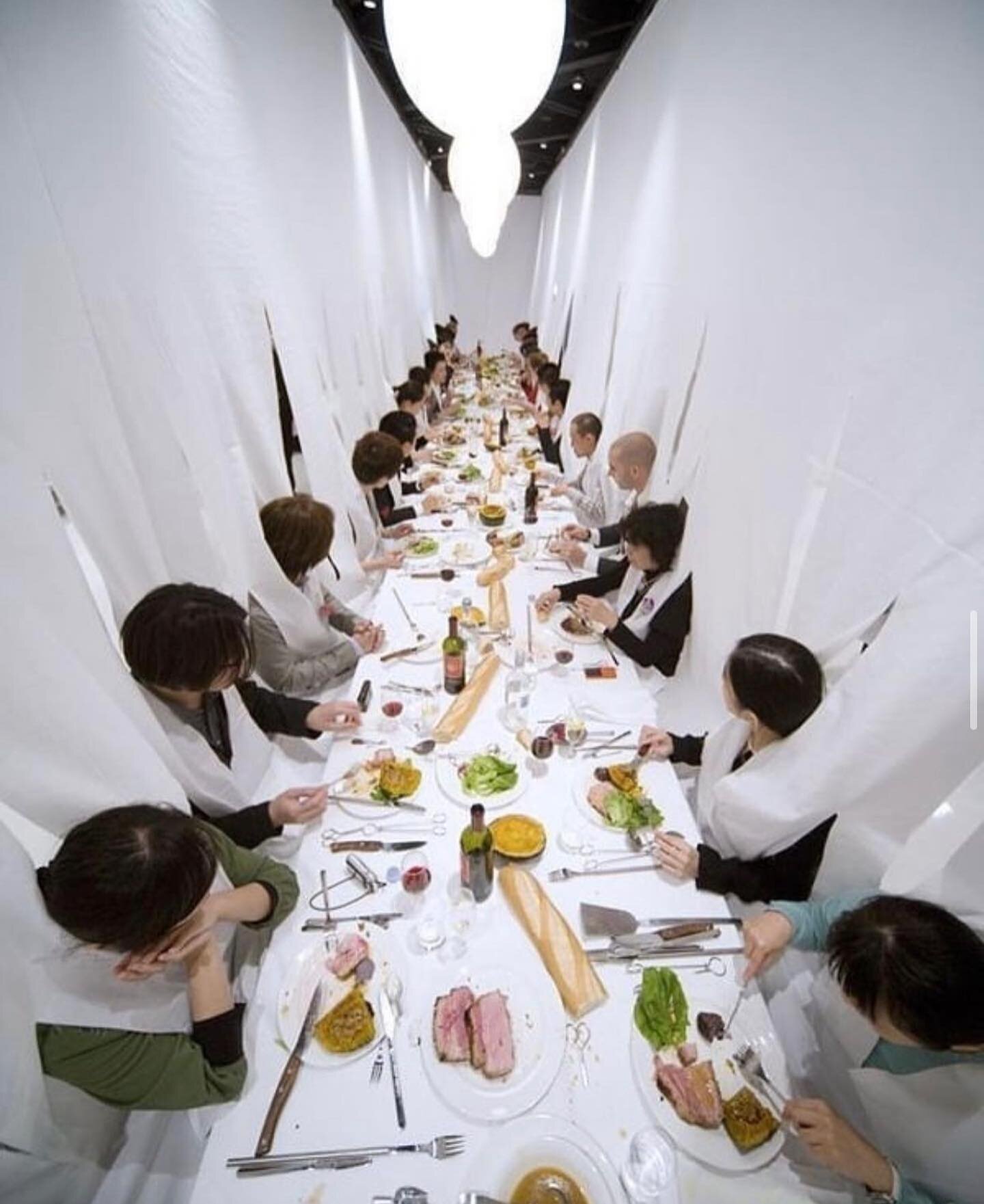 &ldquo;Sharing dinner&rdquo; a social experiment by Marije Vogelzang (2011). 

#marijevogelzang