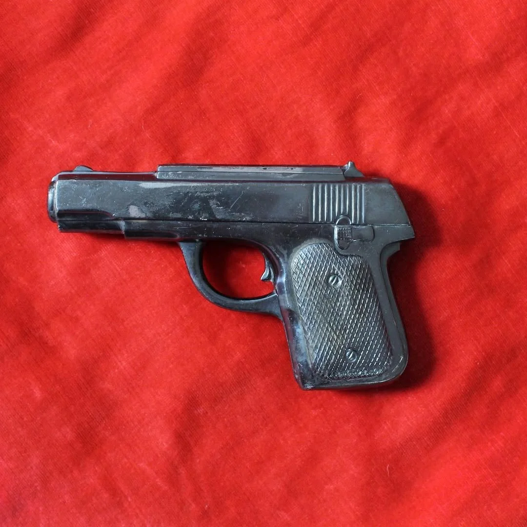 1920s pistol shaped makeup compact with bullet shaped lipsticks…sold💧#guermantesvintage (1).jpg