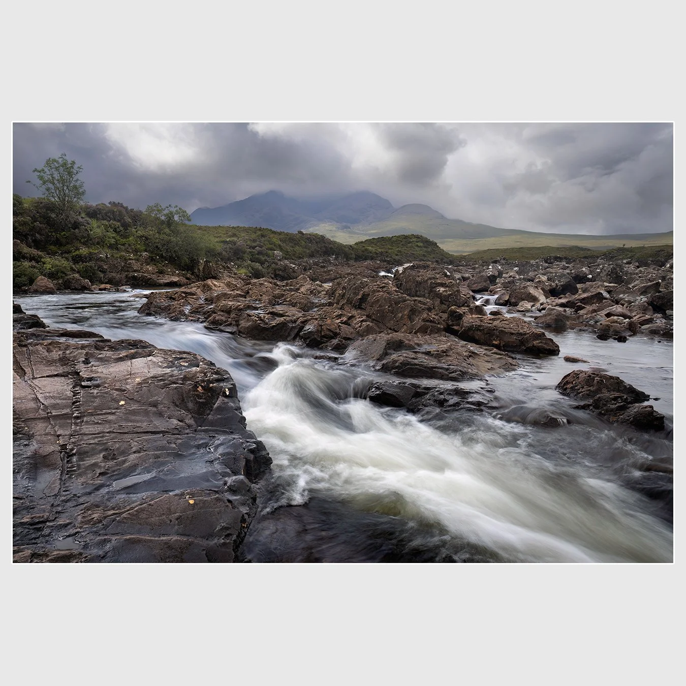 Allt Dearg M&ograve;r, Isle of Skye, Scotland
1/4 |  ISO 100 |  &fnof;7.1 |  24 mm
