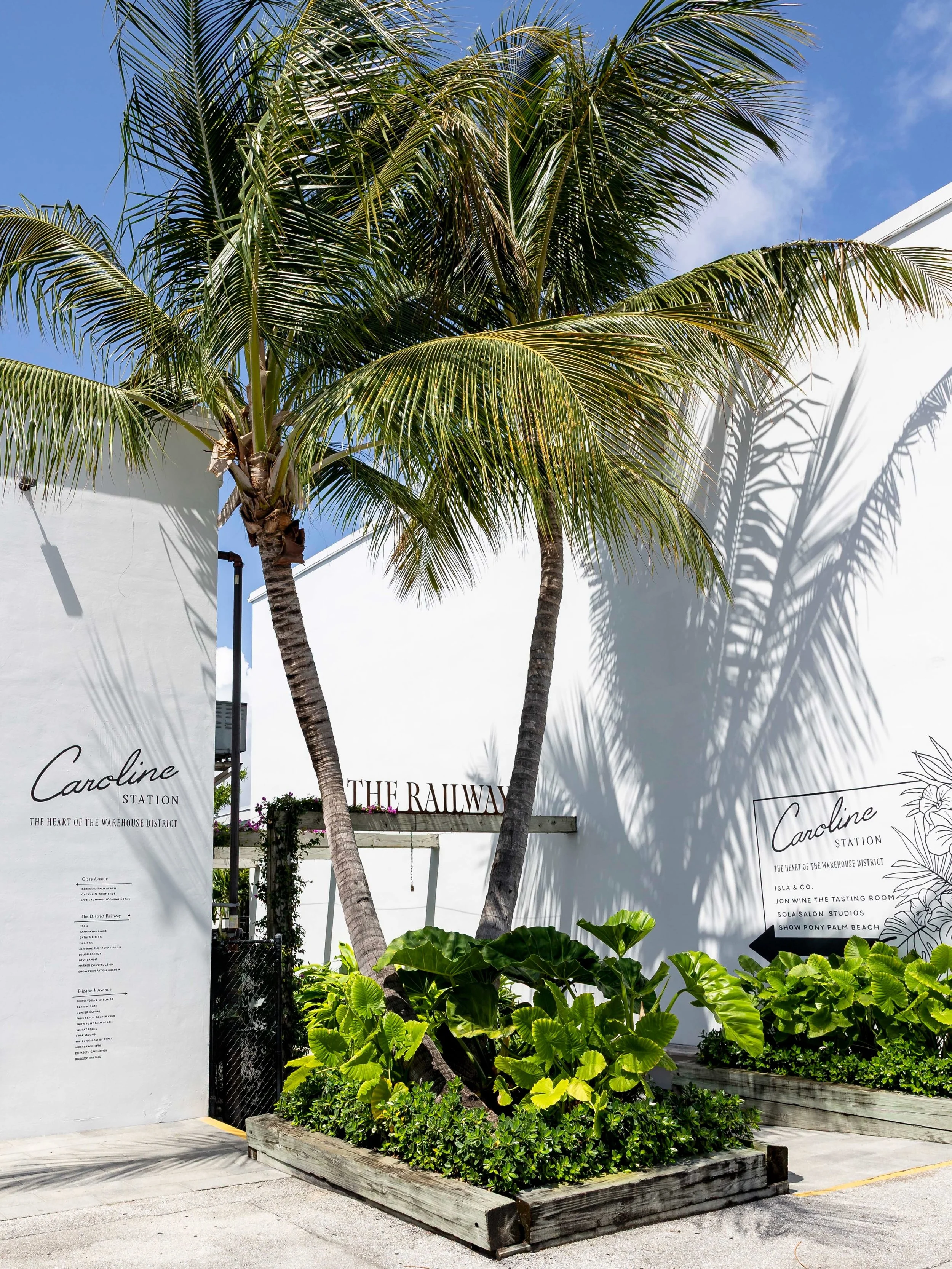 Park effortlessly, walk the railway, and let the weekend begin. #carolinestation