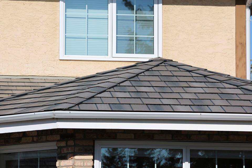 Metal Shingles - EDCO Enhanced Shake Weatherwood - Edgemont CALGARY 2.jpg