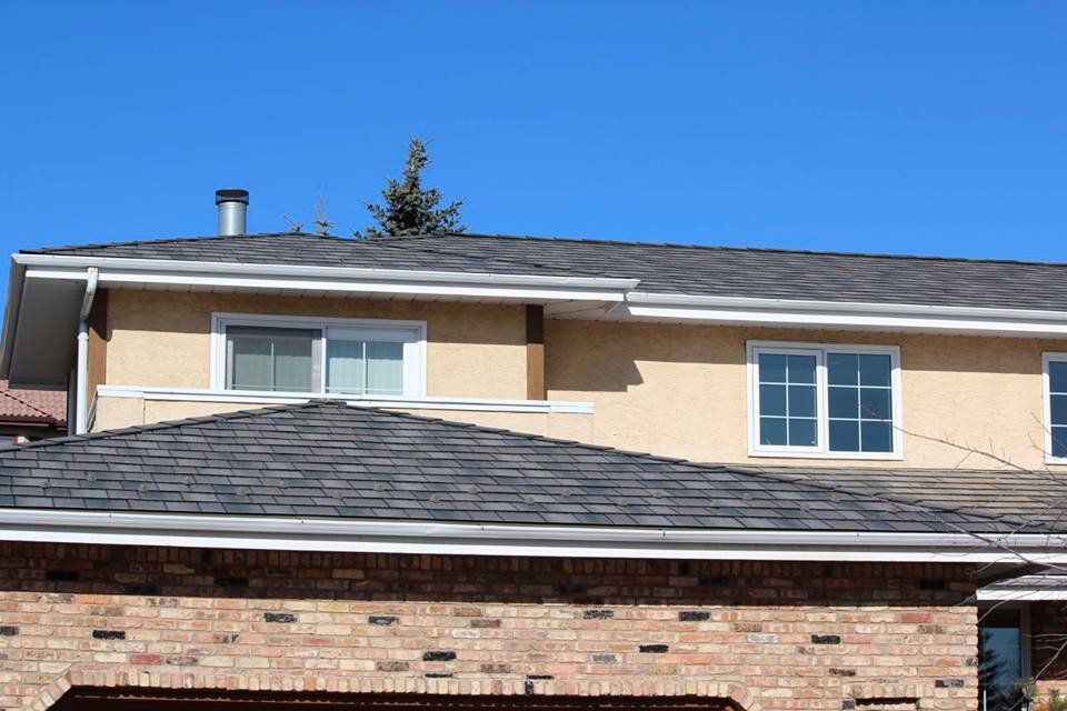 Metal Shingles - EDCO Enhanced Shake Weatherwood - Edgemont CALGARY 6.jpg