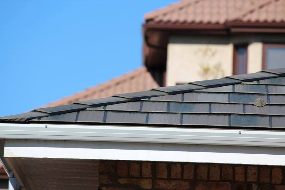 Metal Shingles - EDCO Enhanced Shake Weatherwood - Edgemont CALGARY 9.jpg