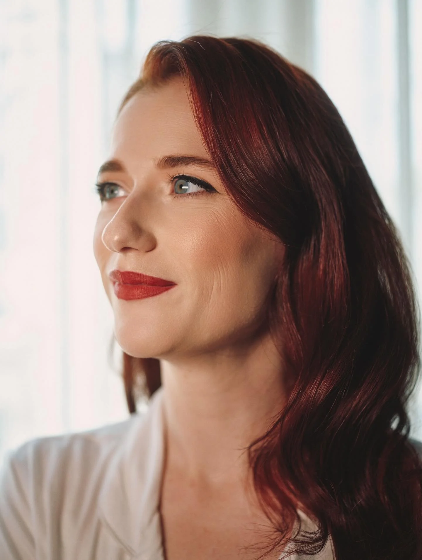 The perfect finishing touches ✨ Our stunning bride looking absolutely radiant!!! The photographer captured her soft glam and classic old Hollywood waves so beautifully. That bold red lip was the perfect statement to complement her timeless style ❤️

