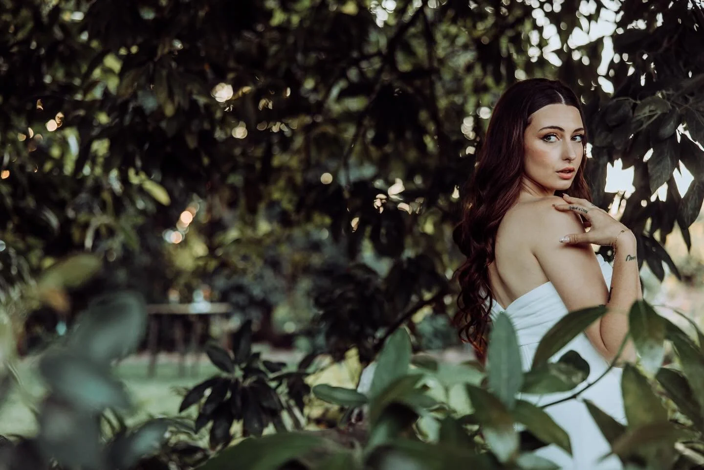 She looks like she stepped straight out of a timeless editorial 🤍 We had the honor of creating her vintage-classic glam paired with a modern Hollywood soft curl, the perfect blend of old-school elegance and modern sophistication.

A bold, classic li