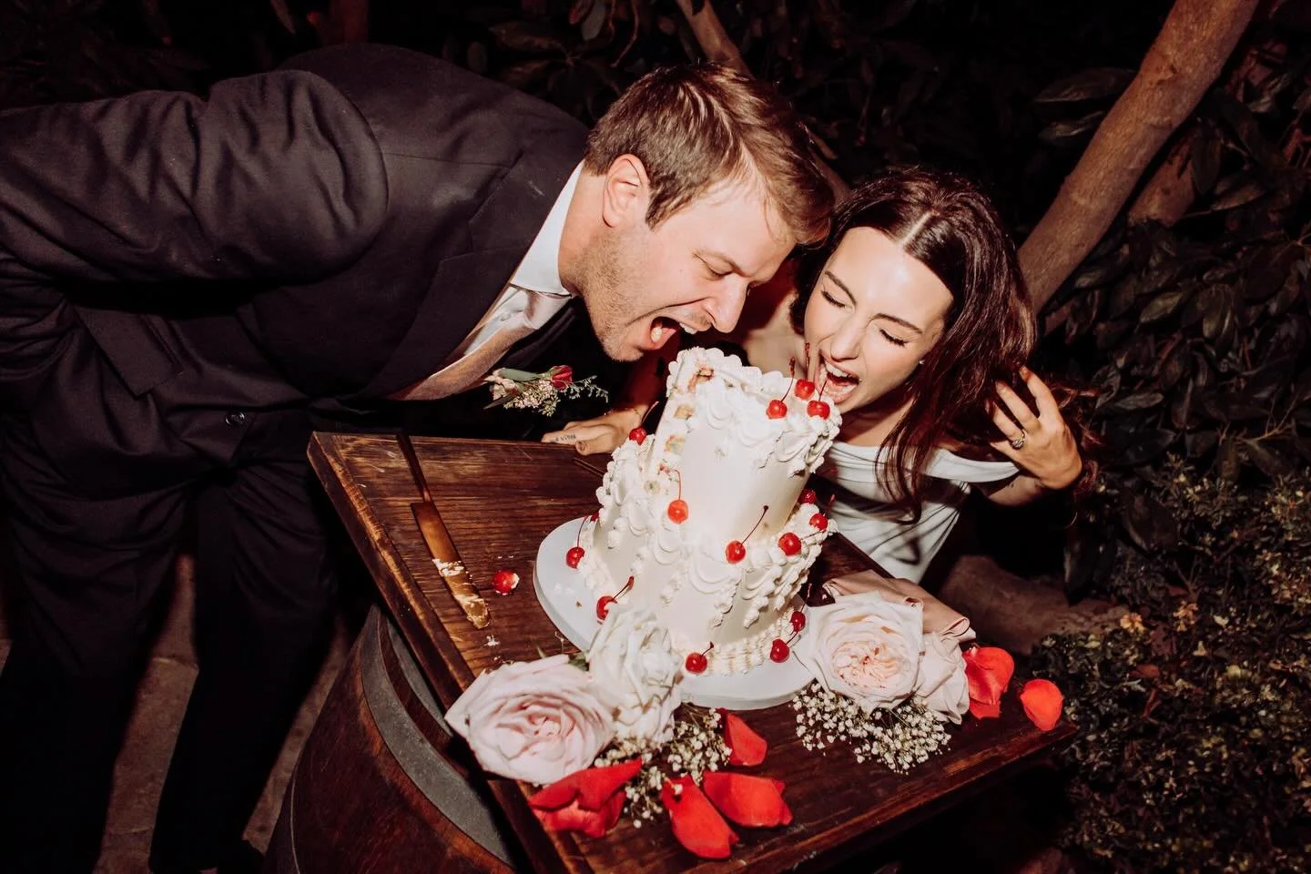 Had to take a moment to appreciate this adorable shot of our bride and her groom about to dive into their cake together 🥹✨

Her glam &ldquo;Makeup and Hair&rdquo; still looking absolutely stunning all the way to the end of the night. That&rsquo;s th