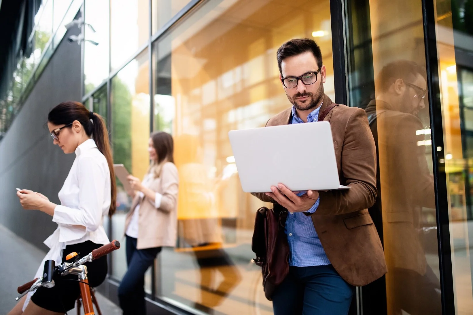 Episode 7: How to shift from an Expert to an Advisory Mindset in 6 steps (Part 2)