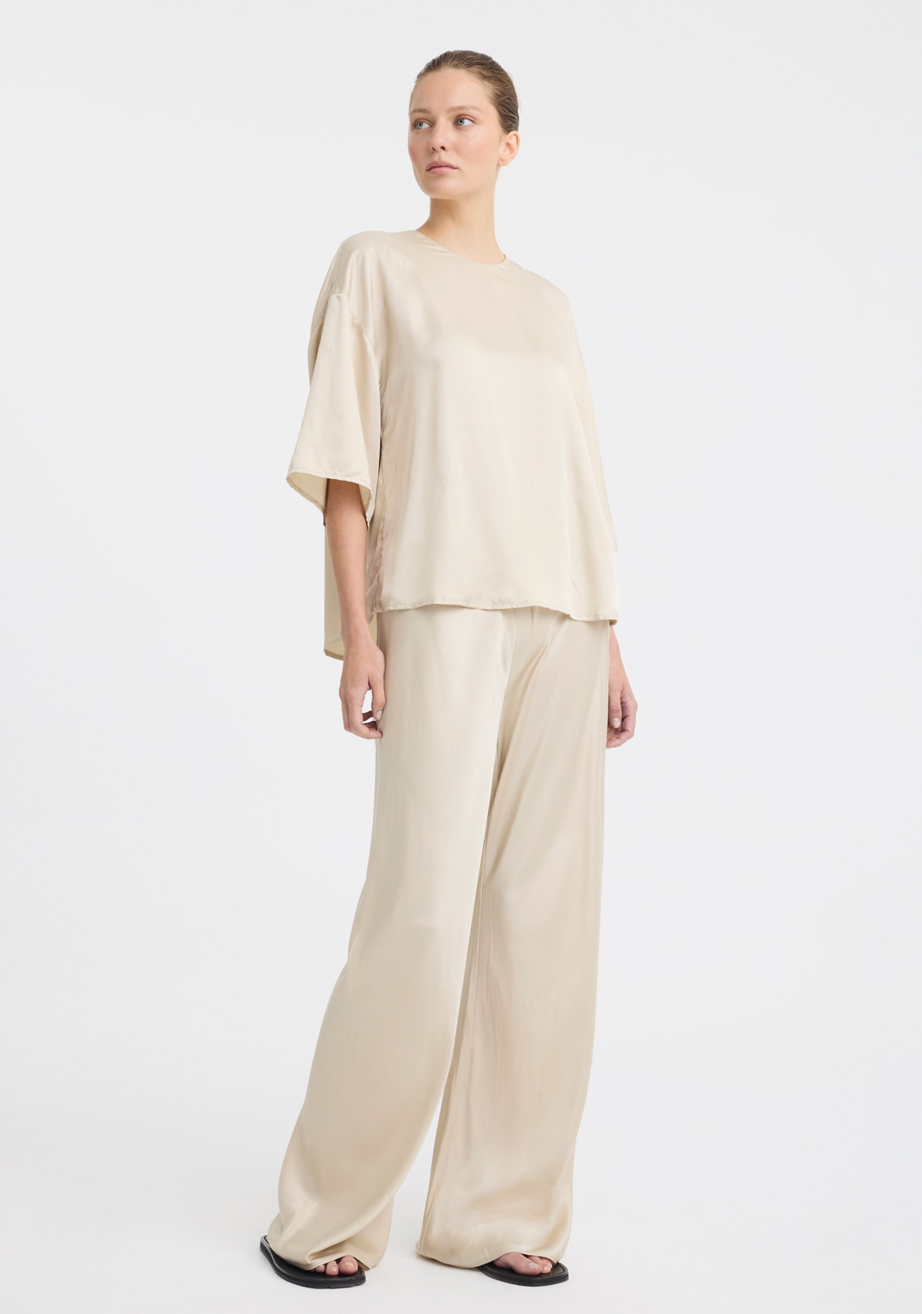 Morrison-SS26-Florence-Tee-Birch_2.jpeg