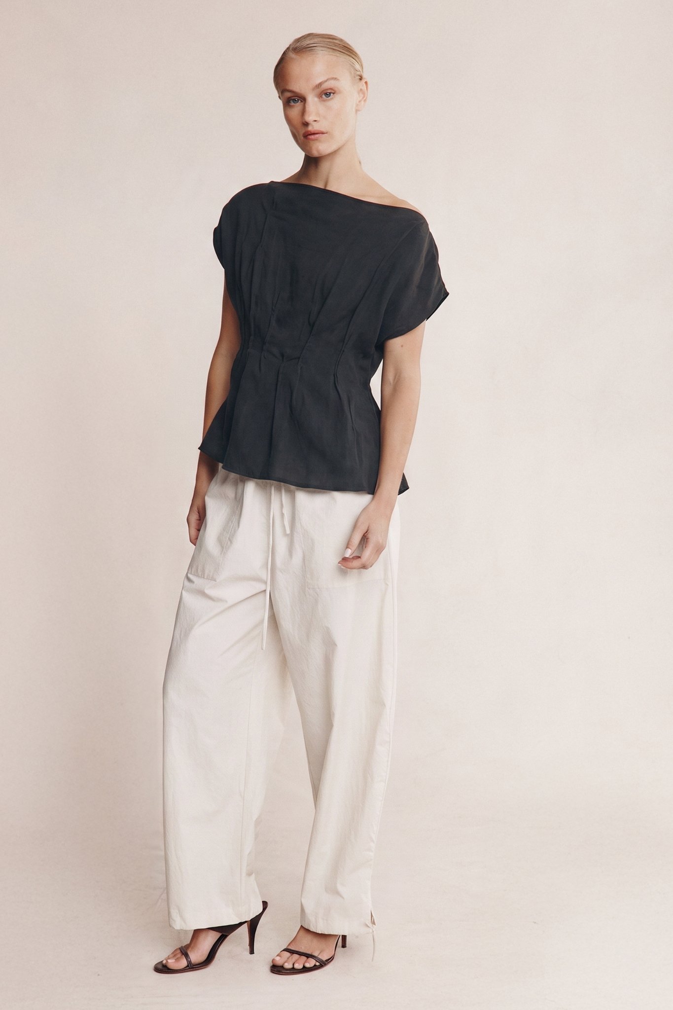MARLE | BLACK GAIA TOP.