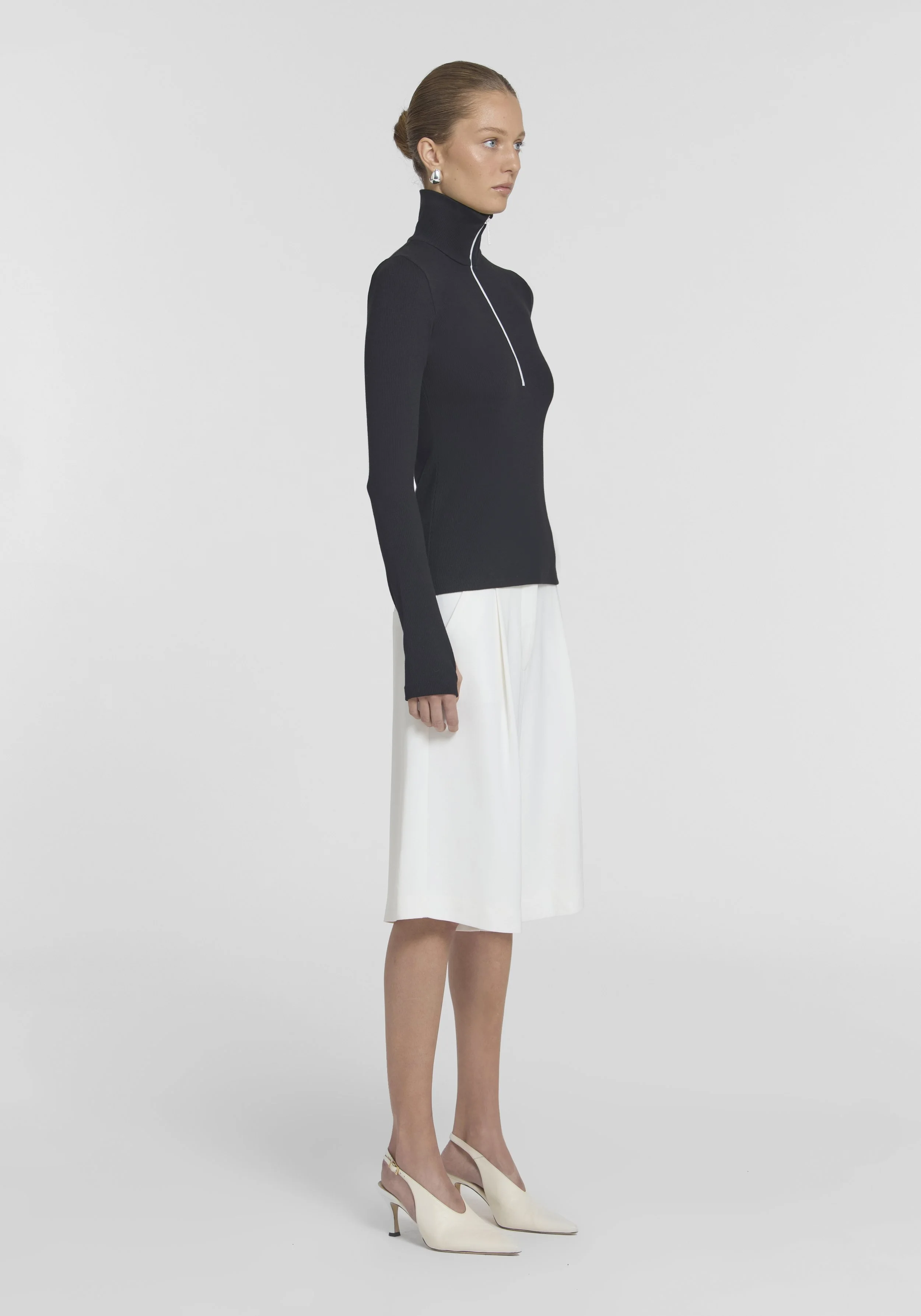 SUMMIT_RIB_TURTLENECK_BLACK_1639.jpg