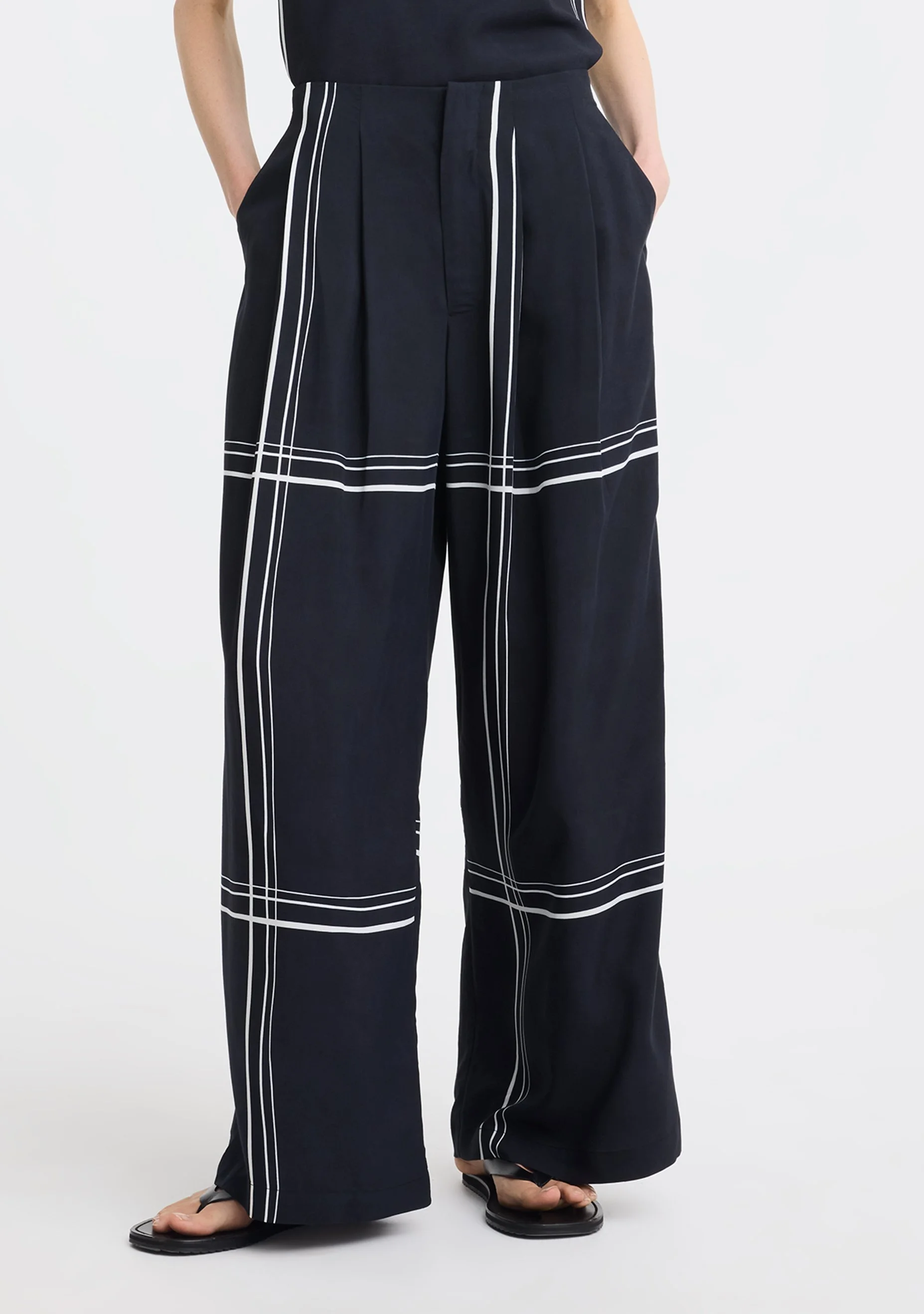 Morrison-SS26-Victor-Pant-Print_2.jpeg