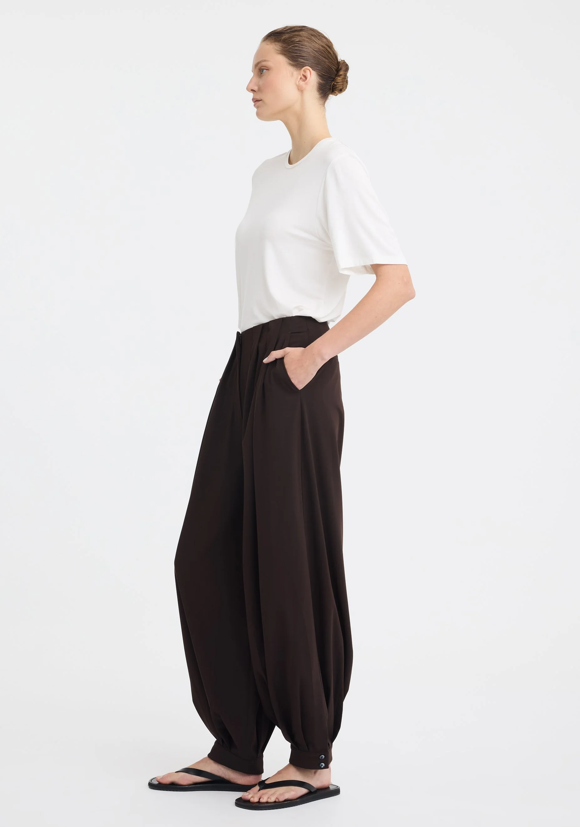 Morrison-SS26-Liana-Tee-White_3.jpeg