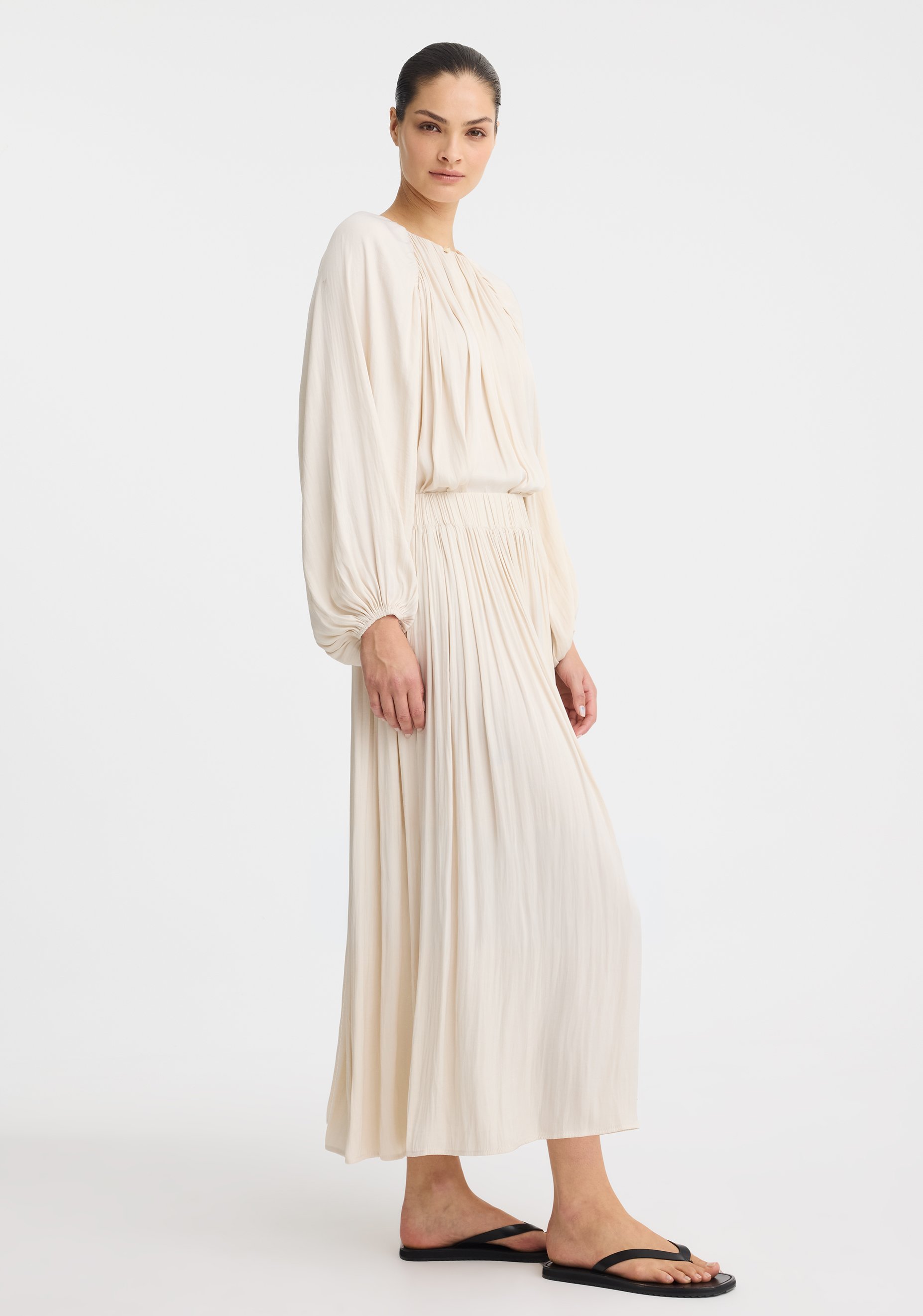 Morrison-SS26-Vivienne-Skirt-Nougat_4.jpeg