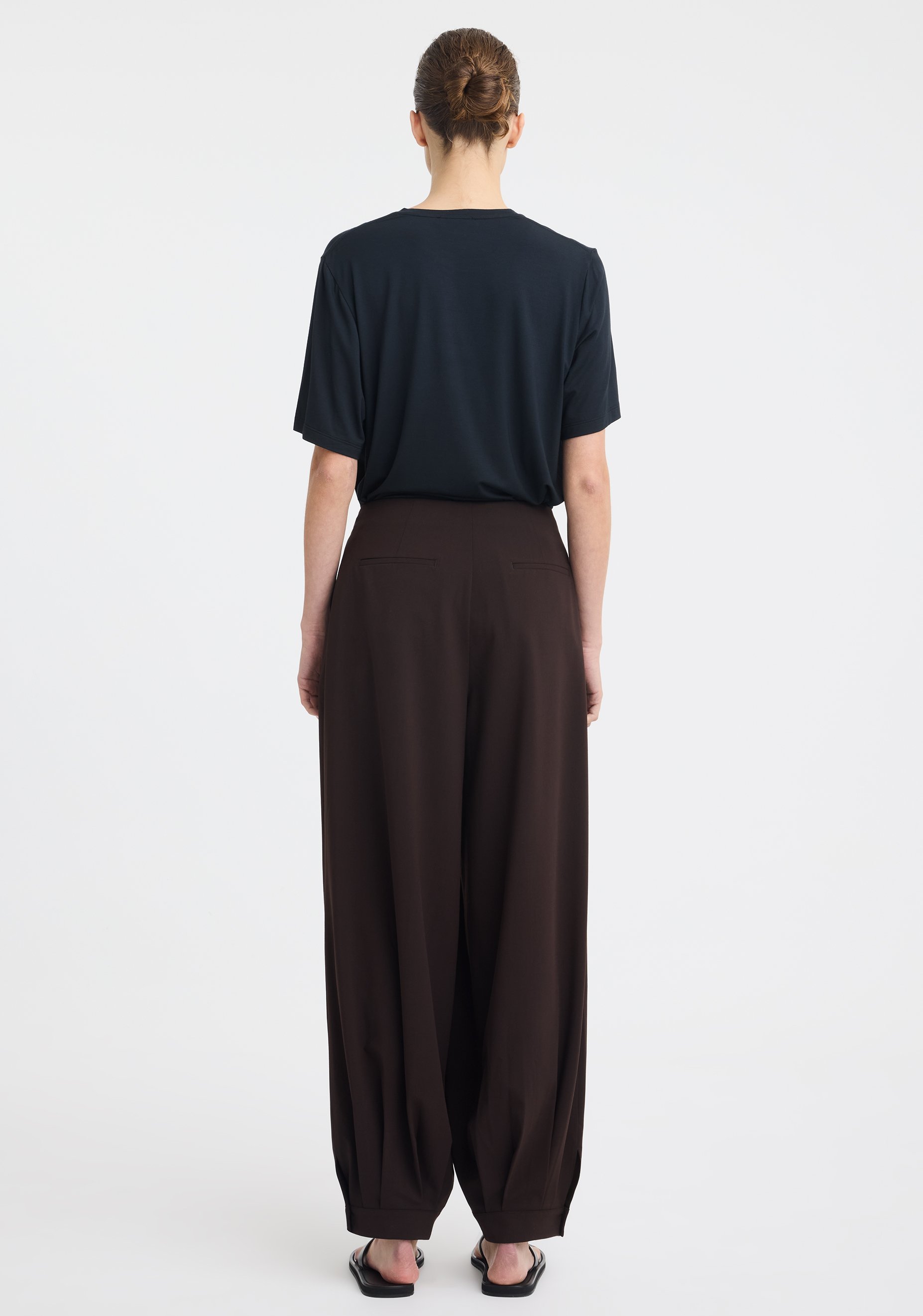 Morrison-SS26-Liana-Tee-Black_5.jpeg