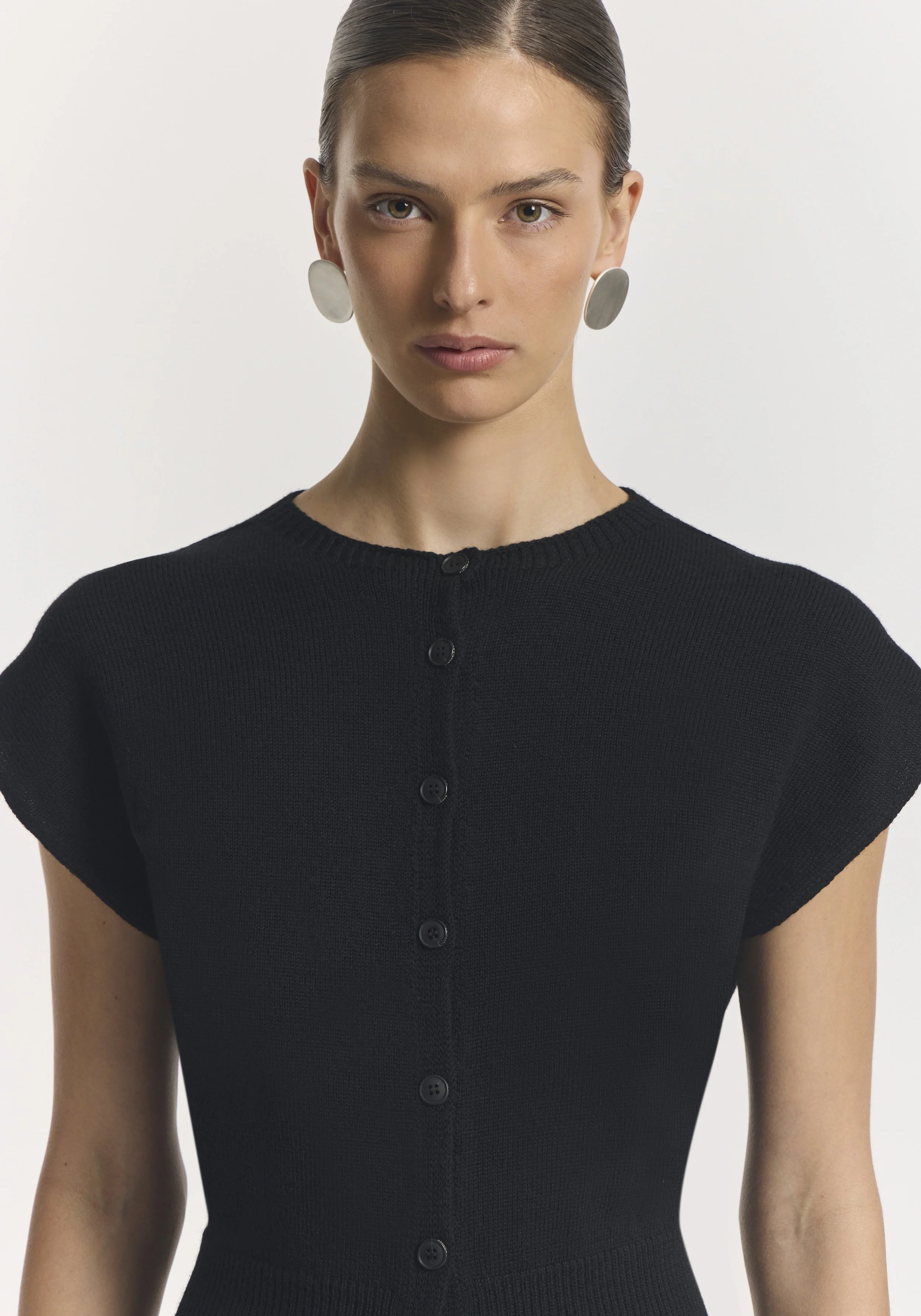W6844_VINCENT_VEST_BLACK_0478.jpeg