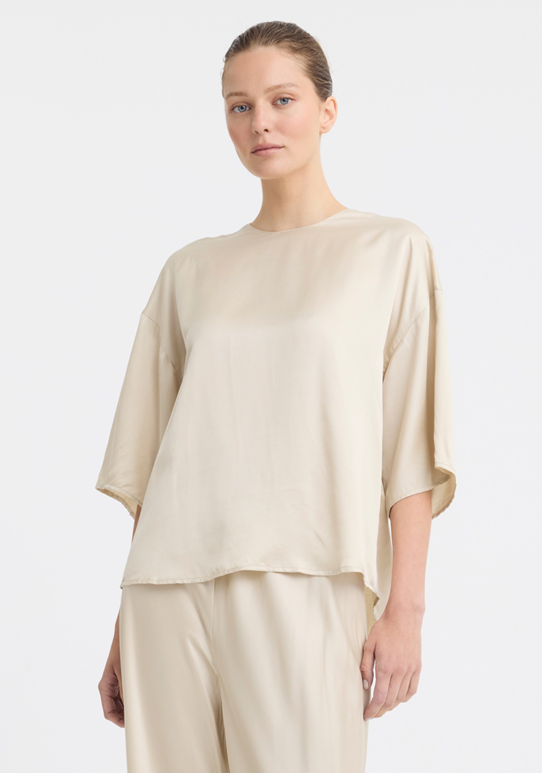 Morrison-SS26-Florence-Tee-Birch_1.jpeg