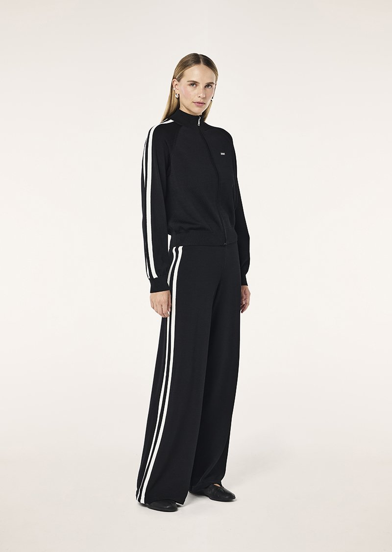 RETREAT KNIT JACKET_251KJ059_BLACK WHISPER WHITE-08.jpeg