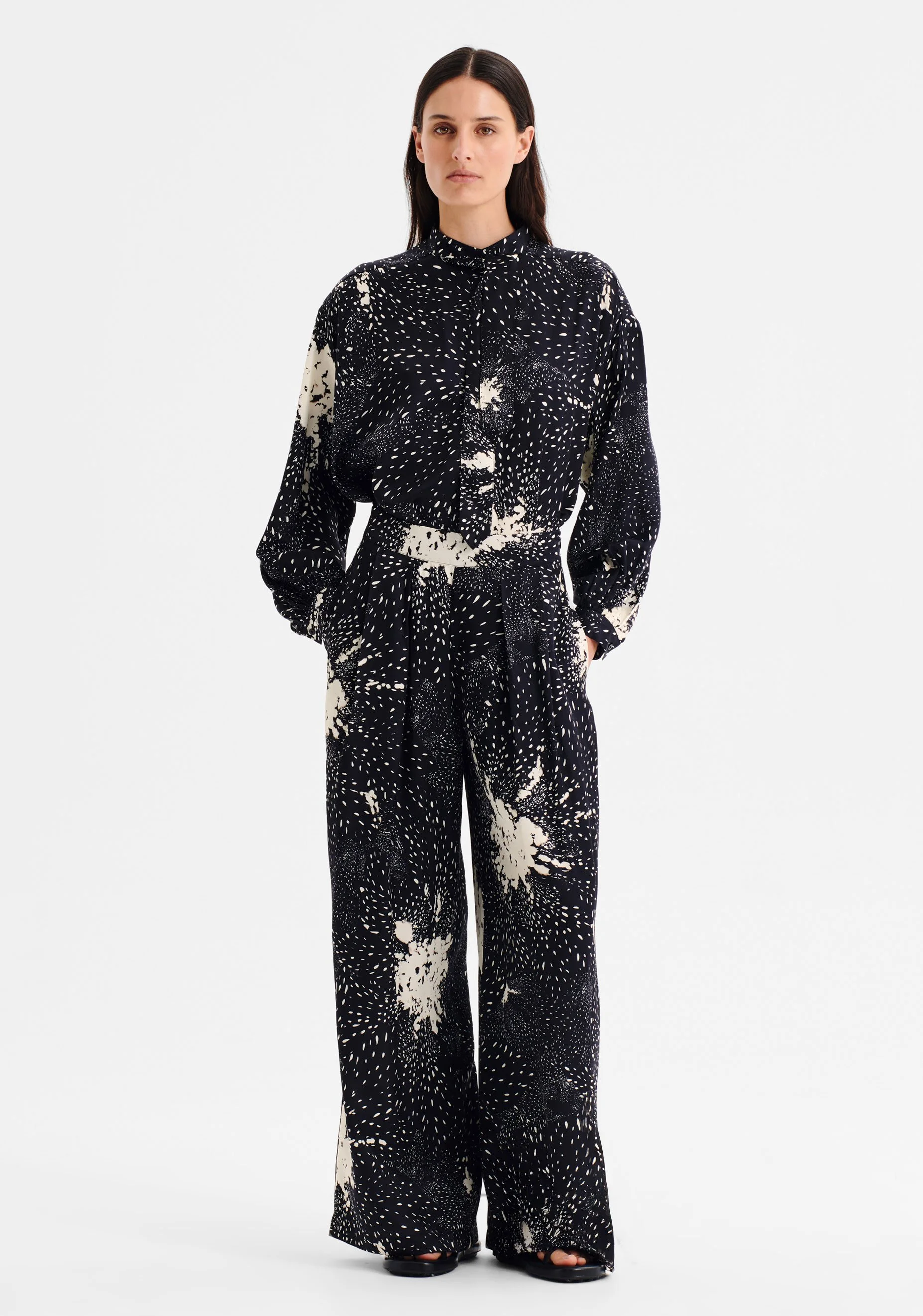 Morrison-AW26-Florian-Pant-Black+Print_1.jpeg