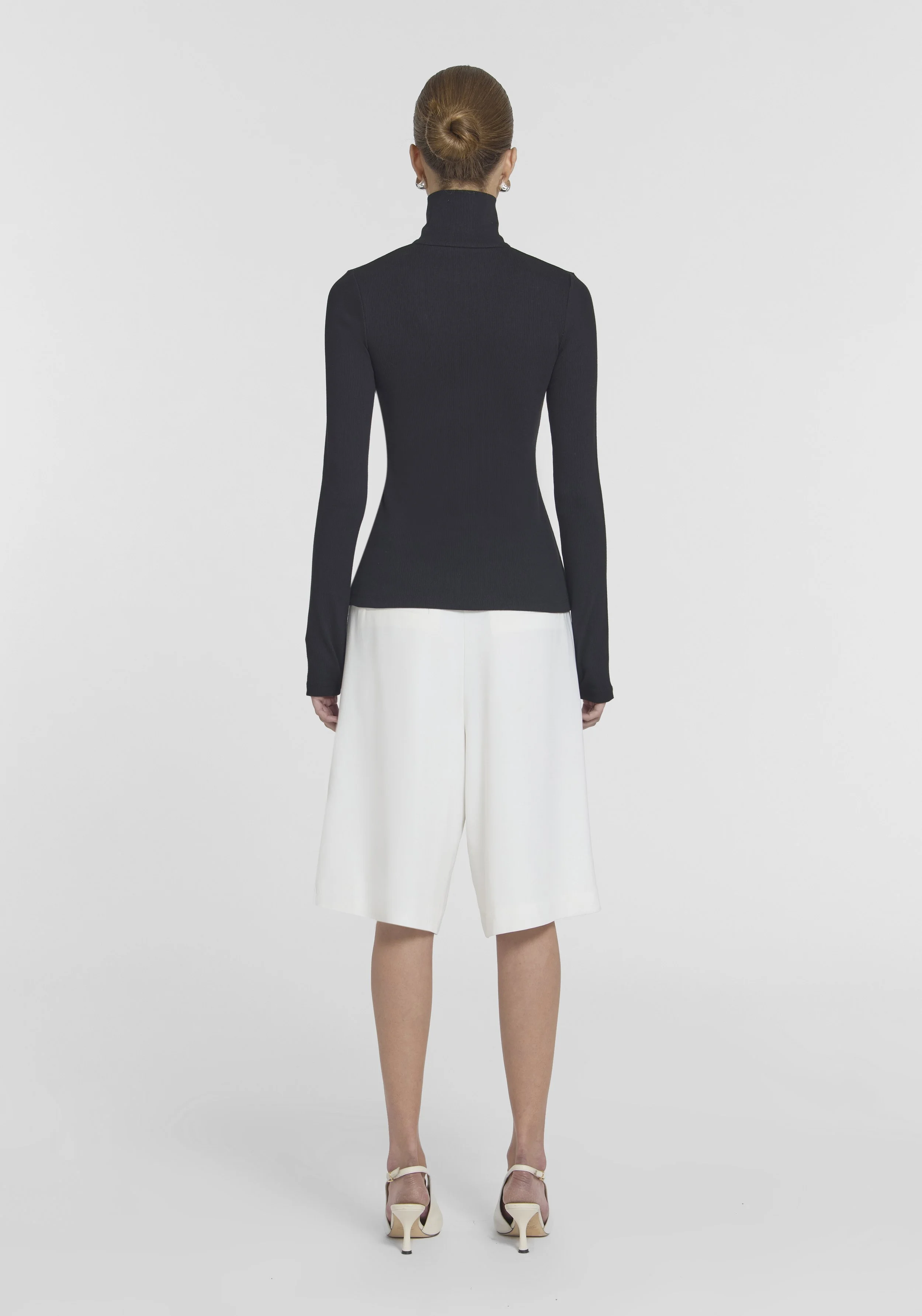 SUMMIT_RIB_TURTLENECK_BLACK_1641.jpg