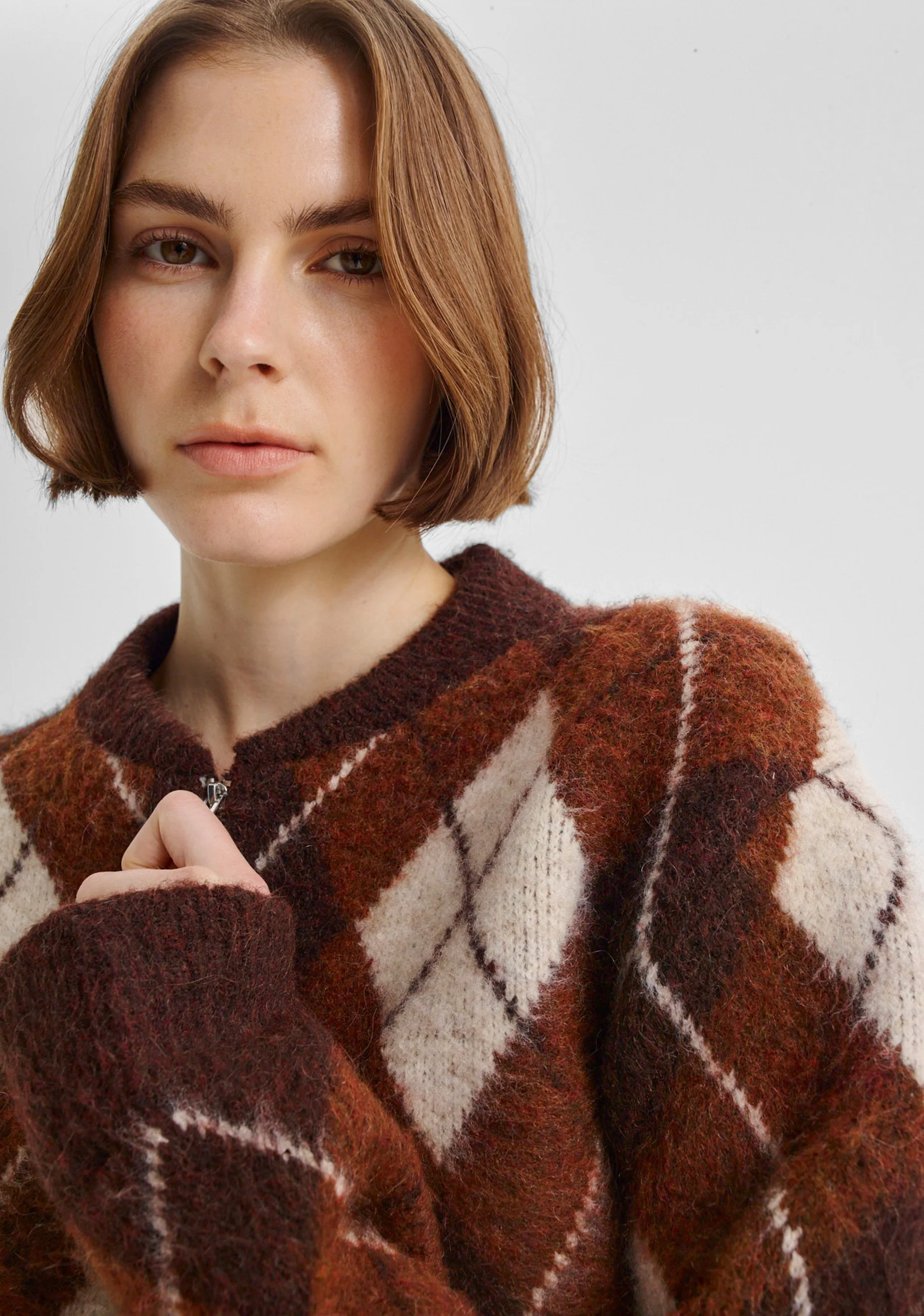 Morrison-AW26-Chester-Knit-Jacket-Argyle_6.jpeg
