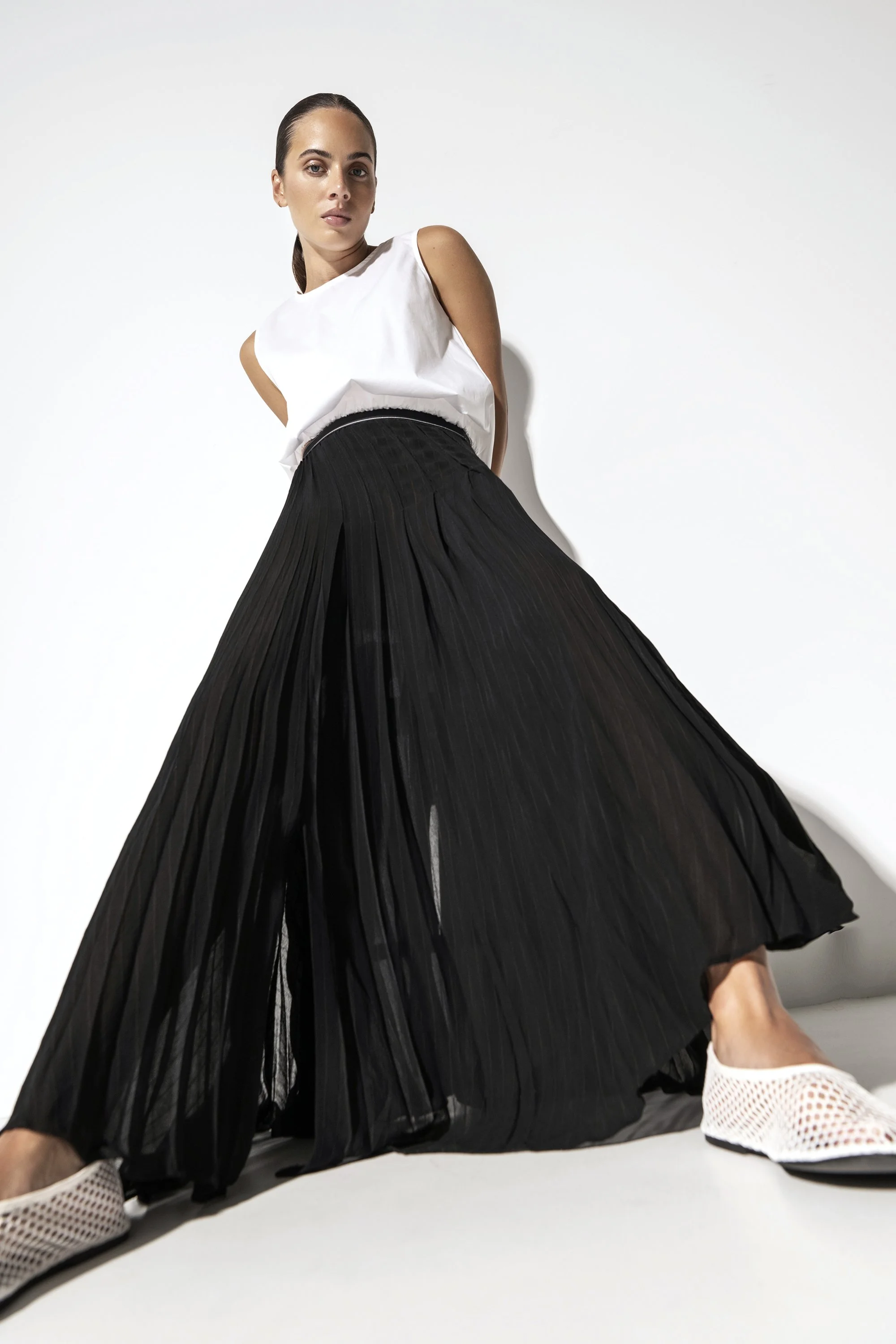 LOUNGE | BLACK PLISSEE PLEATED MAXI SKIRT.