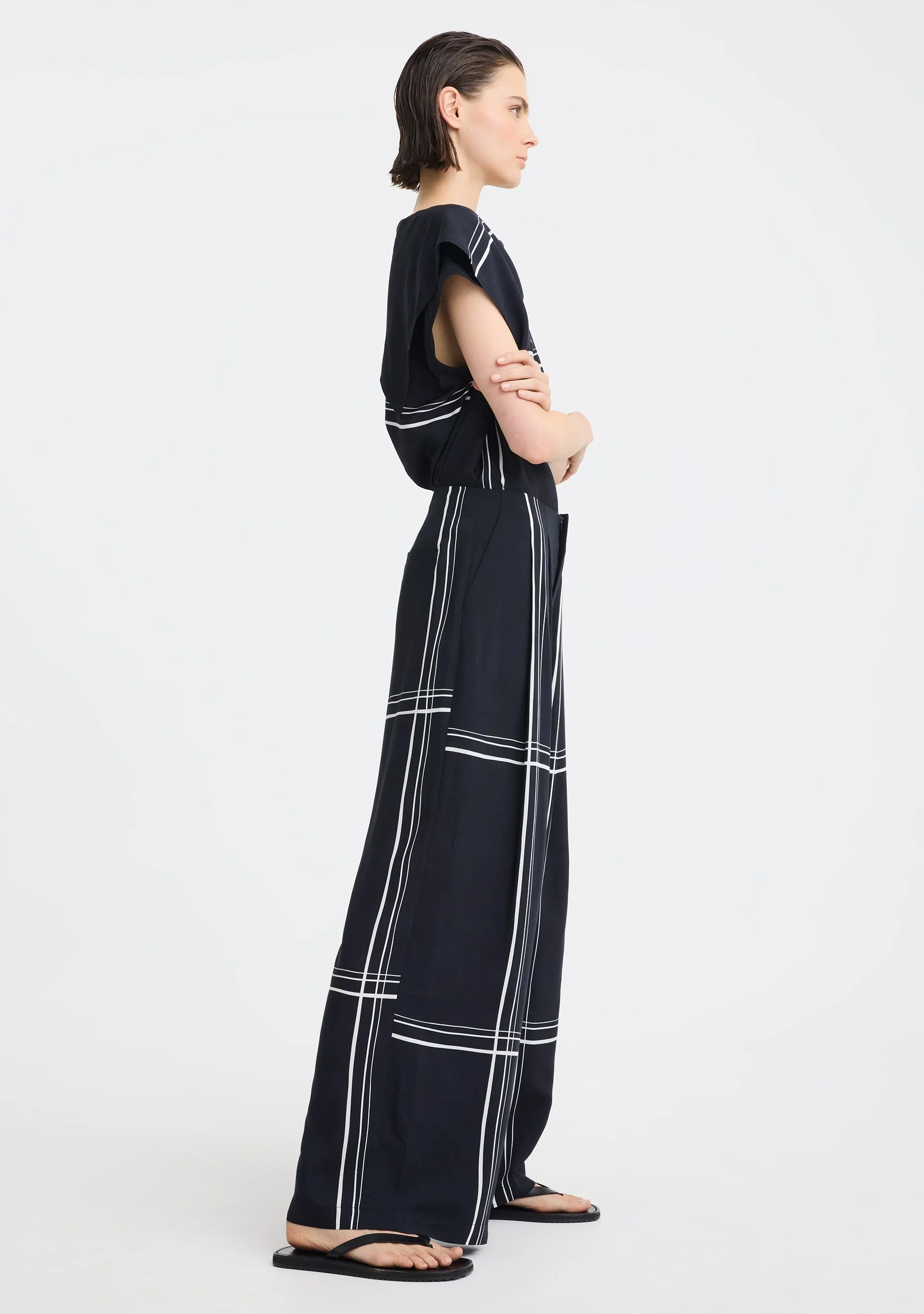 Morrison-SS26-Victor-Pant-Print_1.jpeg