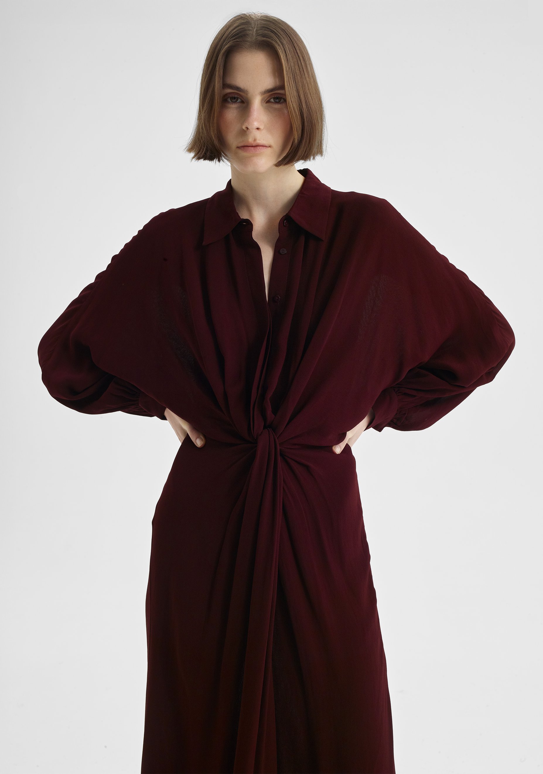 Morrison-AW26-Florian-Shirt-Dress-Pinot_5.jpeg