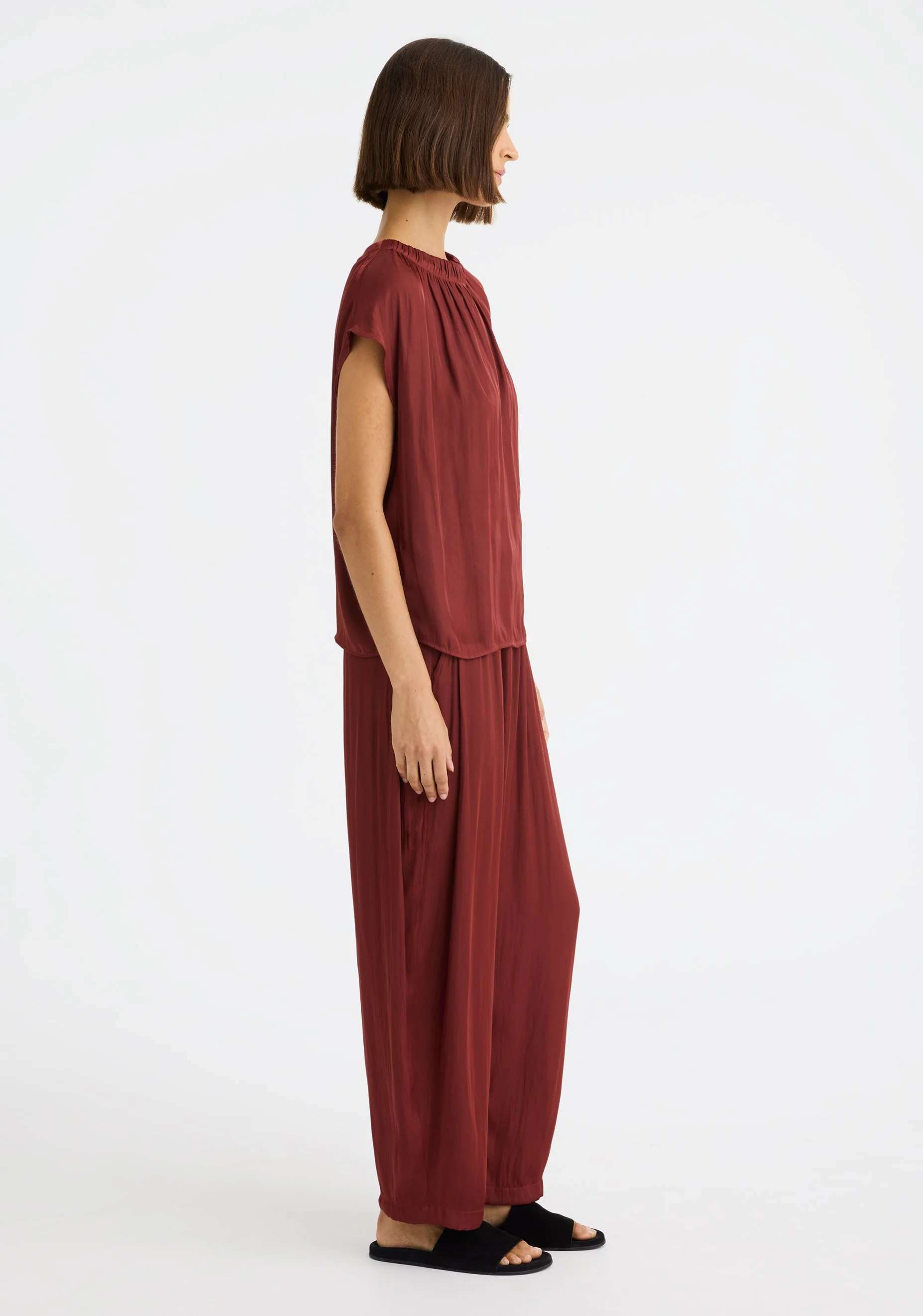 Morrison-SS26-Preston-FL-Pant-Henna_3.jpeg