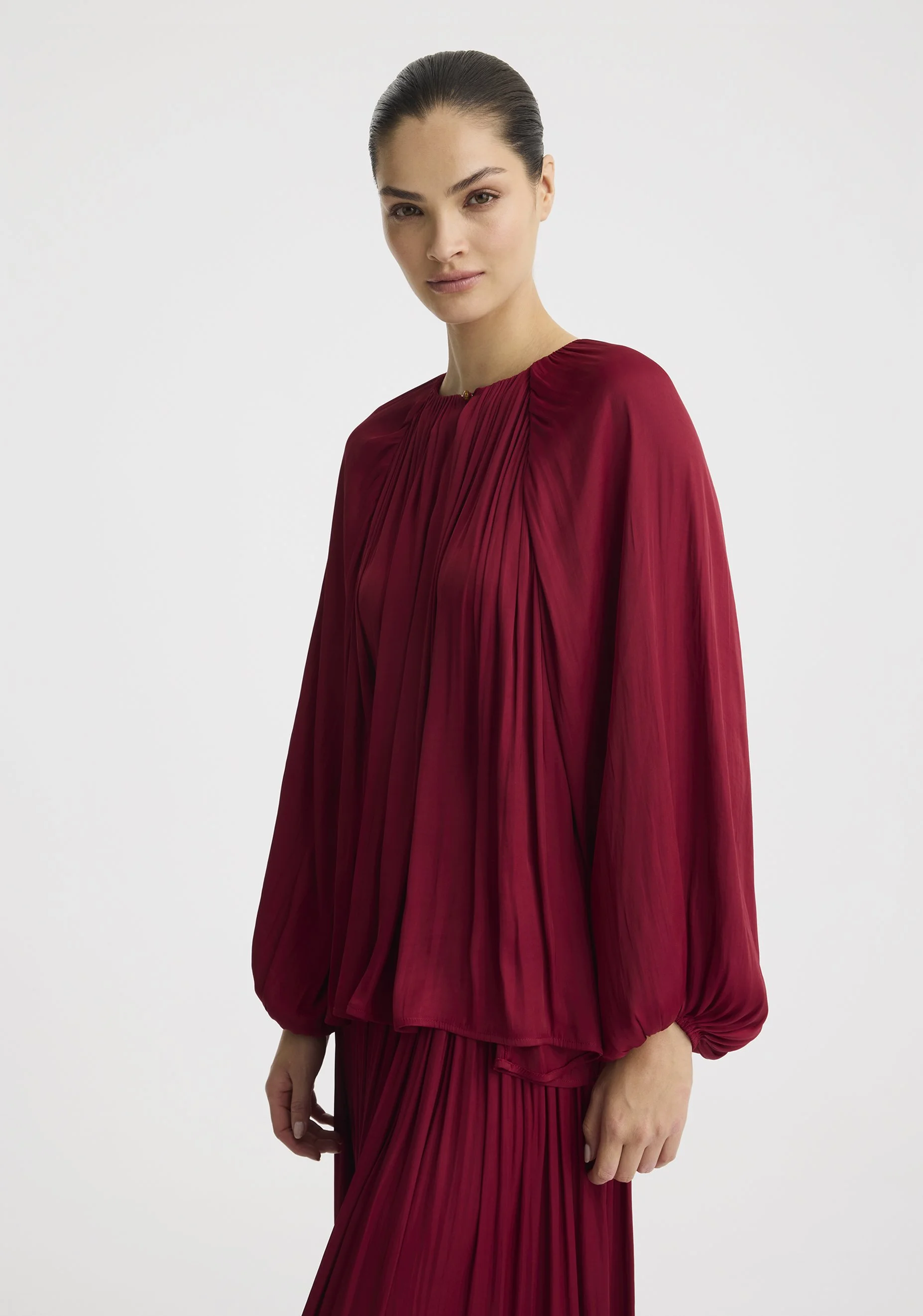Morrison-SS26-Vivienne-Blouse-Burgundy_1.jpeg