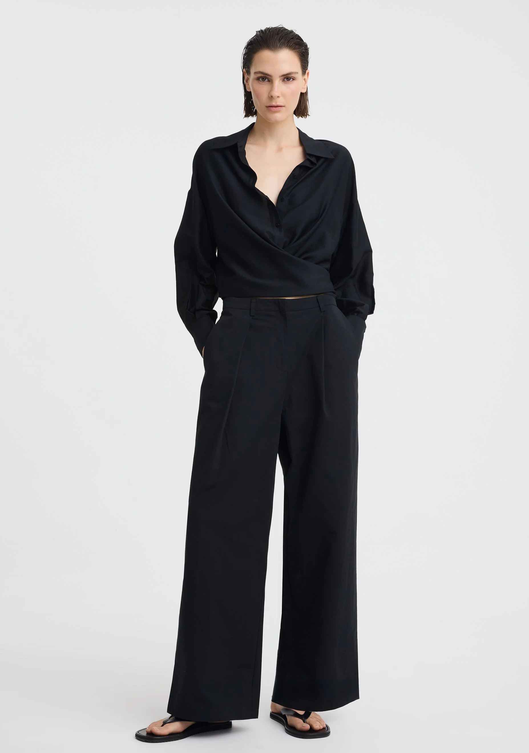 Morrison-SS26-Serina-Pant-Black_3.jpeg