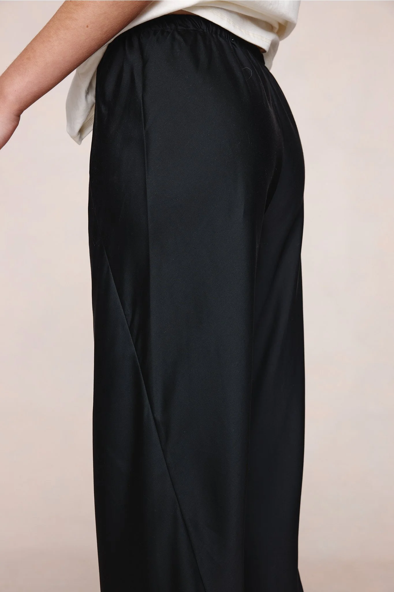 ALICIA PANT BLACK7.jpeg