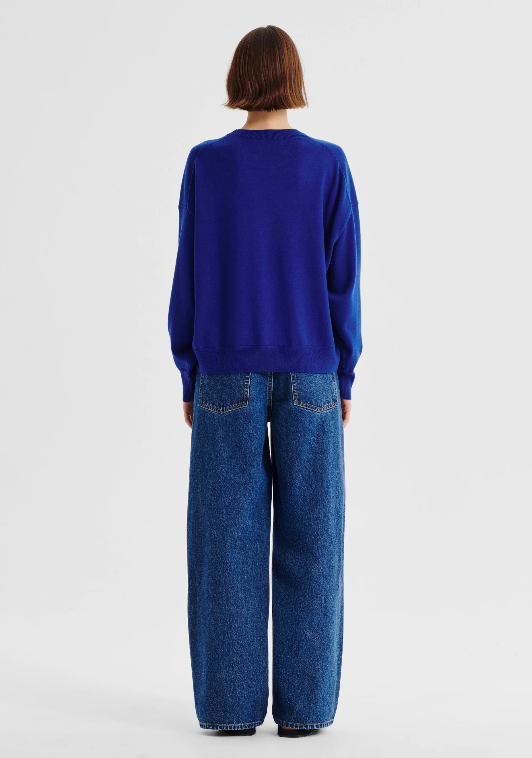 Morrison-AW26-Payton-Round-Neck-Merino-Knit-Pullover-Cobalt_4.JPG