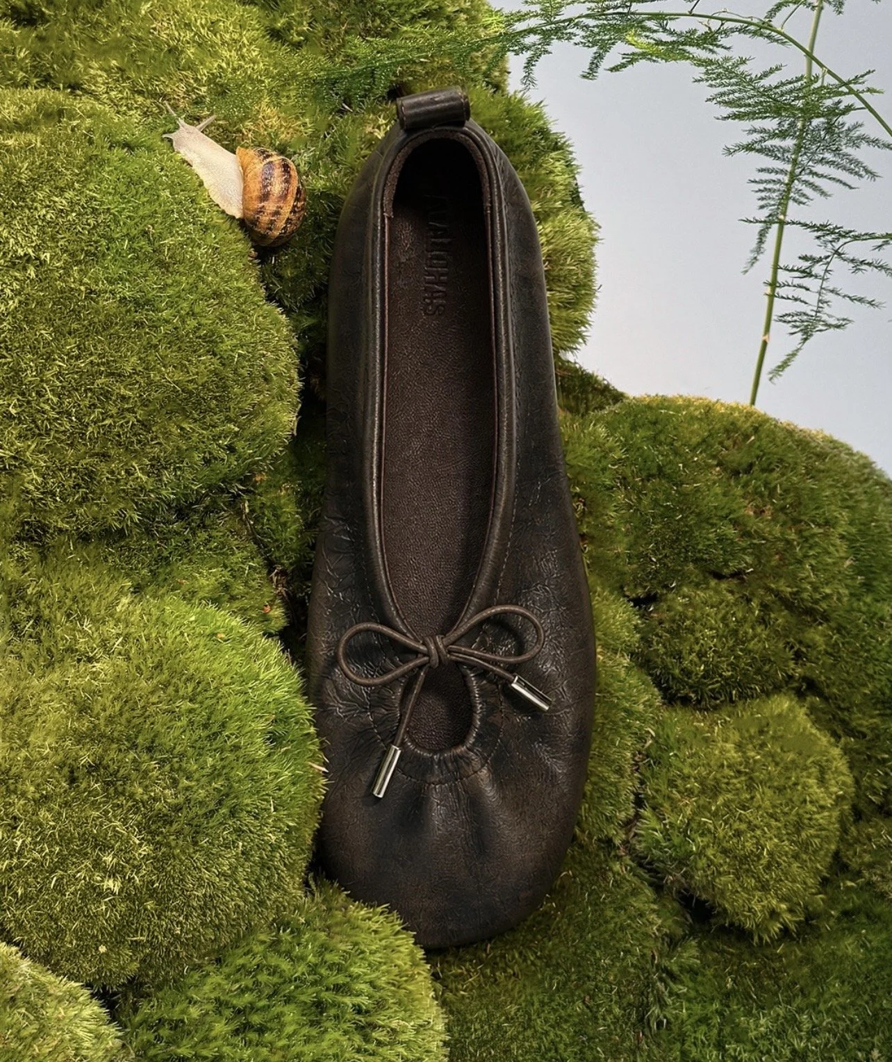 ALOHAS | BRUSHED BROWN LEATHER BALLET FLATS.
