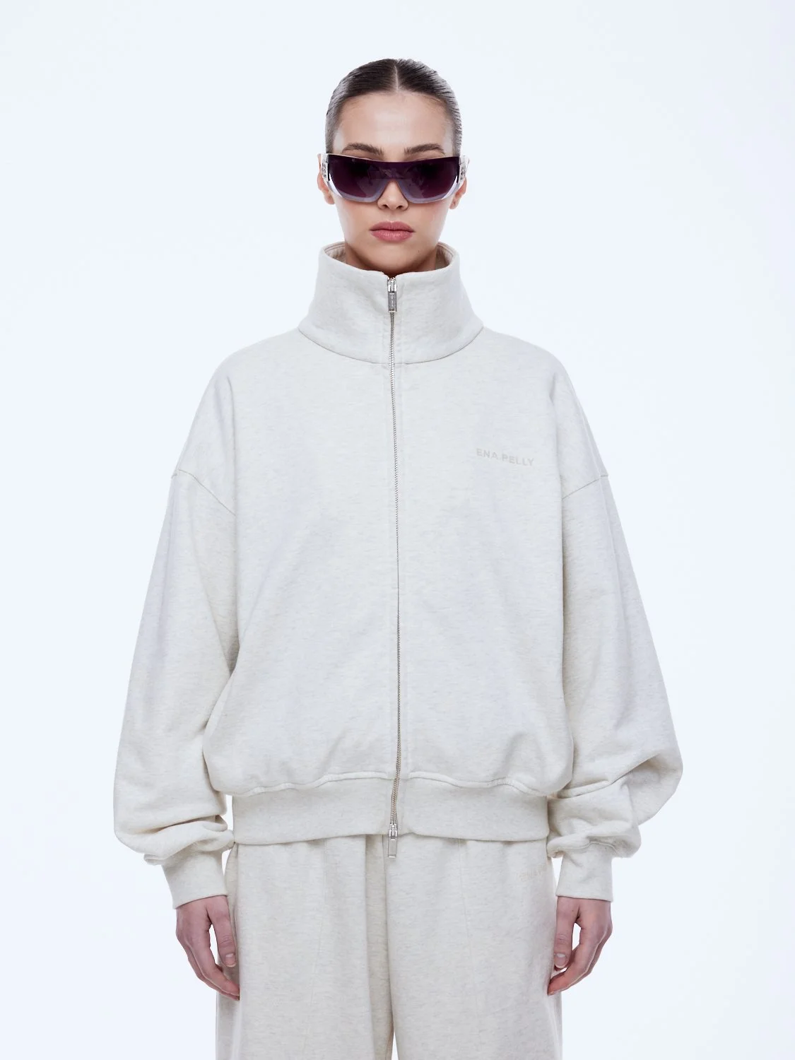 EP26SS025-OMA_3.jpg