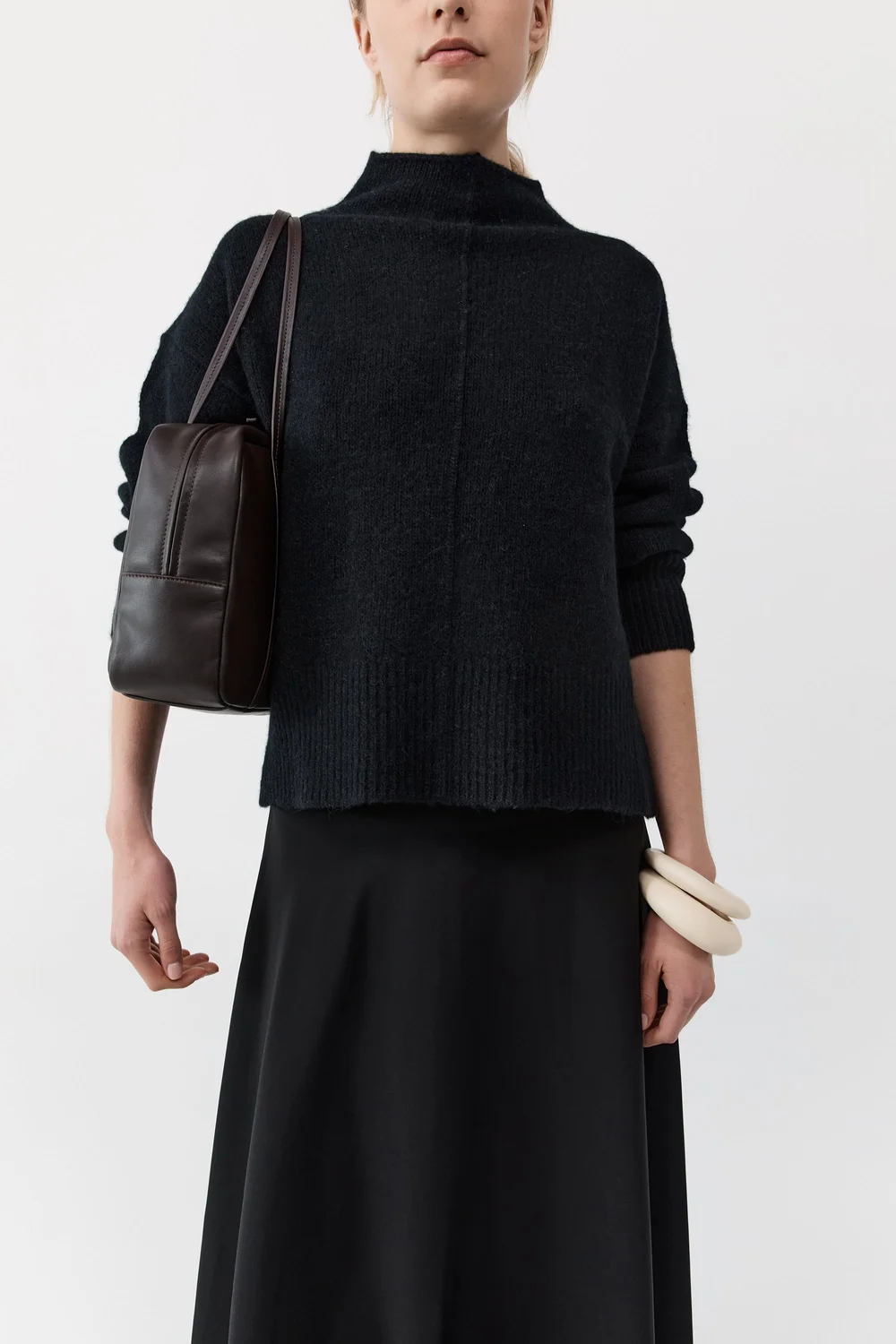 ST AGNI | BLACK DUAL ZIP BAG. — LA MODE