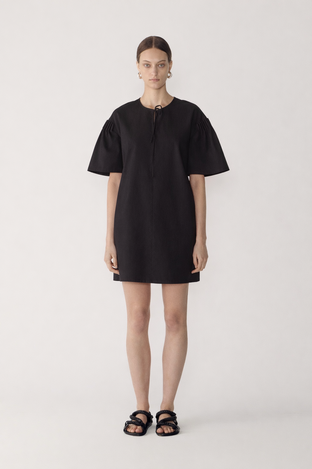 ZURI DRESS BLACK 1.png