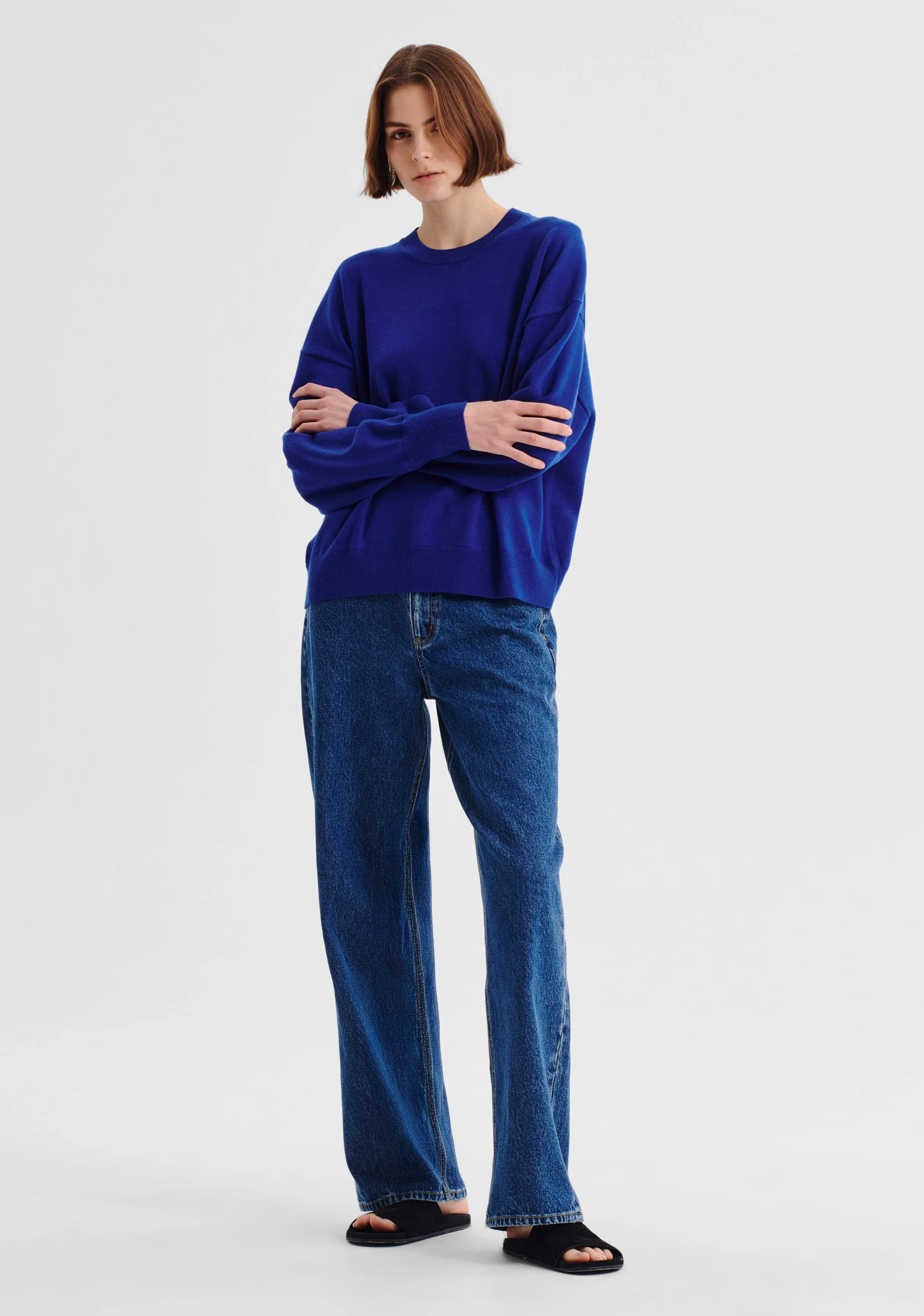 MORRISON | PAYTON ROUND NECK MERINO KNIT PULLOVER.