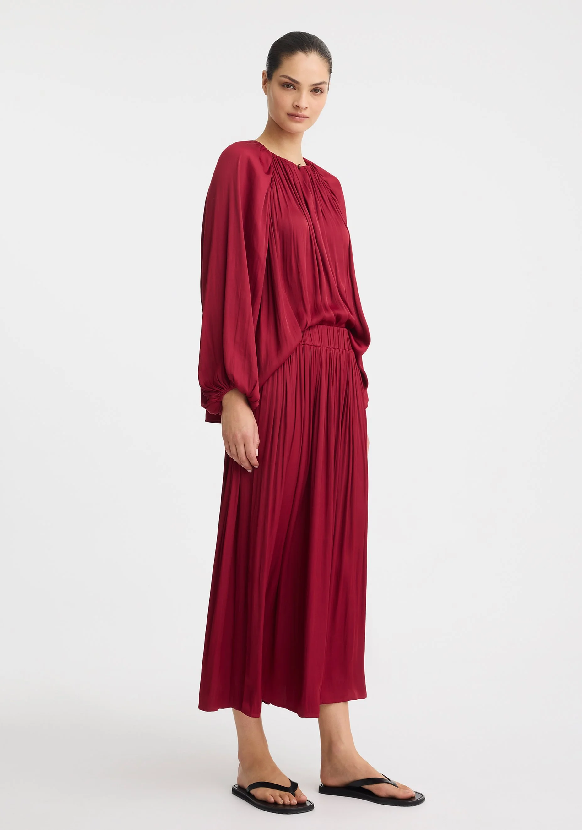 Morrison-SS26-Vivienne-Blouse-Burgundy_3.jpeg