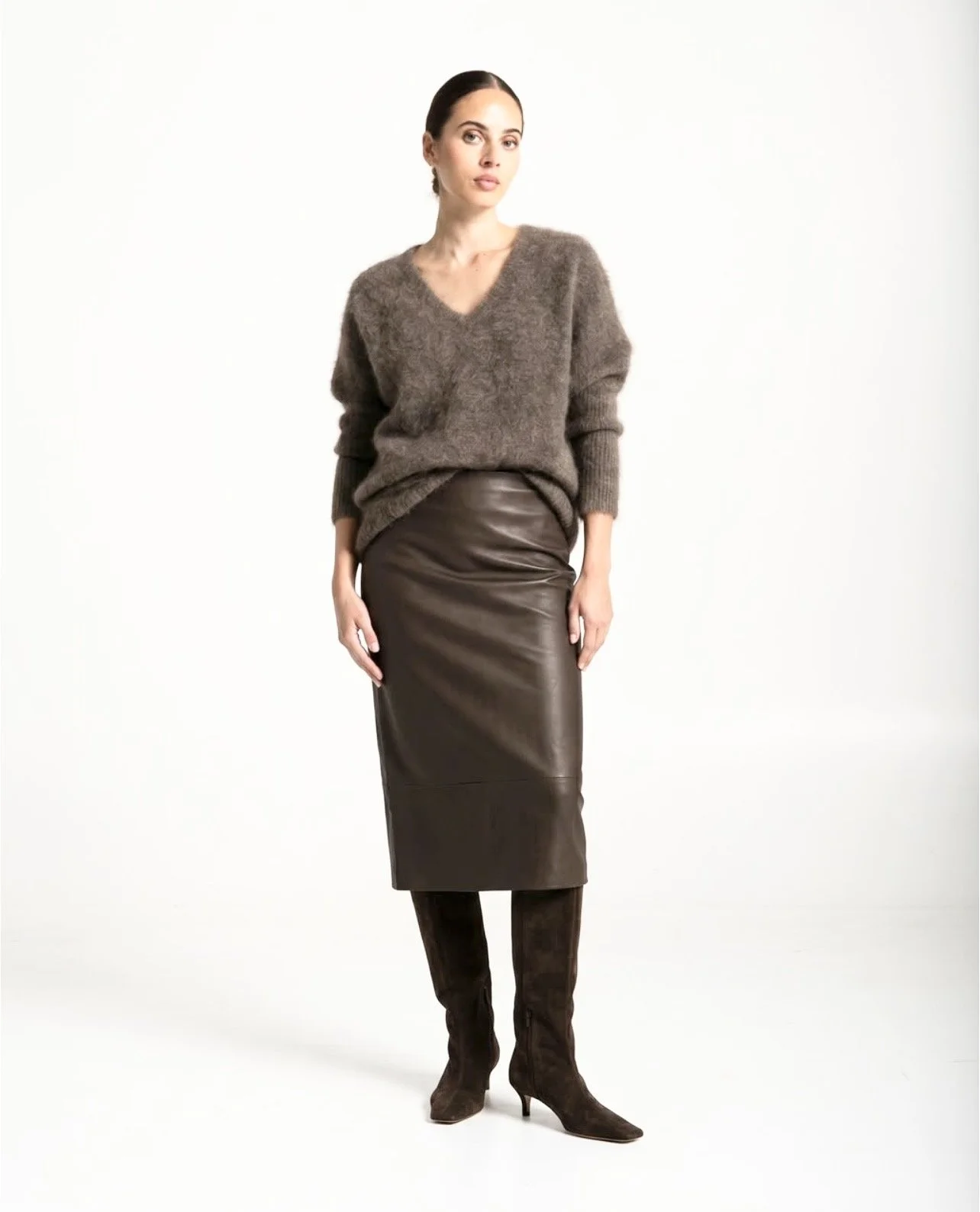 LOUNGE | TAUPE VEGAN LEATHER SKIRT.