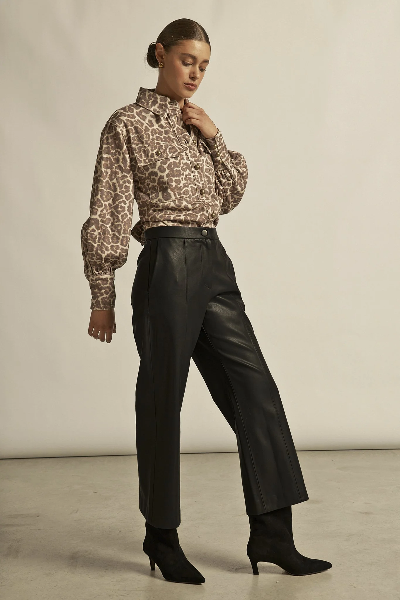 ZOE KRATZMANN | OCELOT CREST TOP.