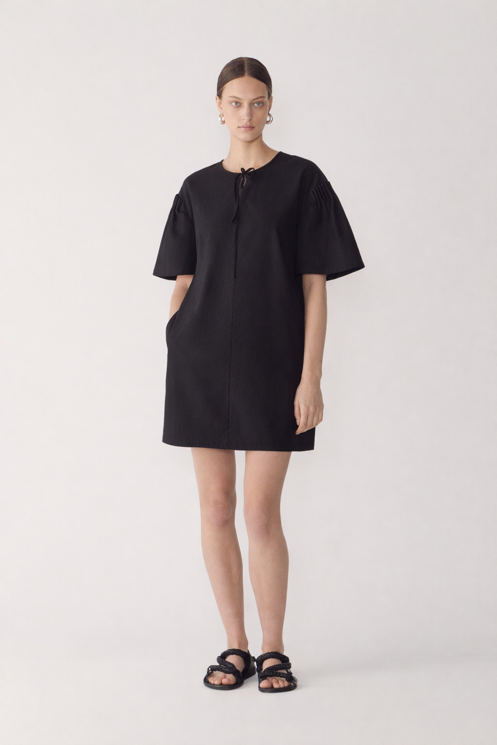 FOEMINA | BLACK WOOL BLEND DRESS.