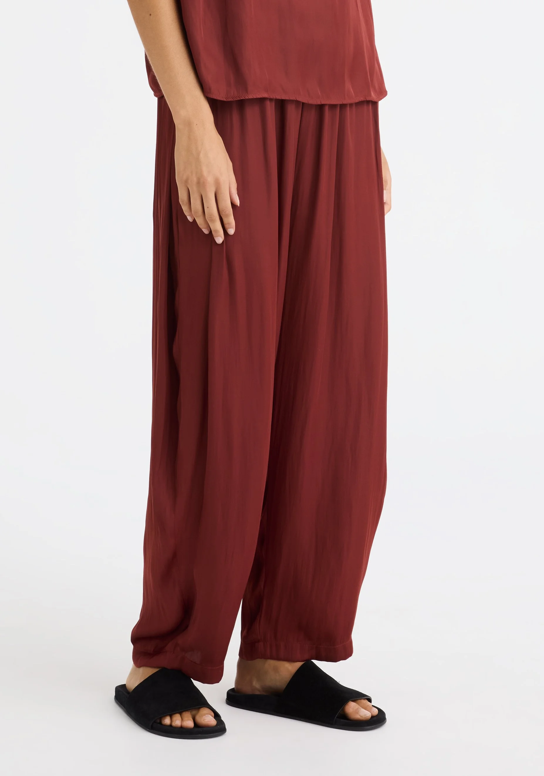 Morrison-SS26-Preston-FL-Pant-Henna_2.jpeg