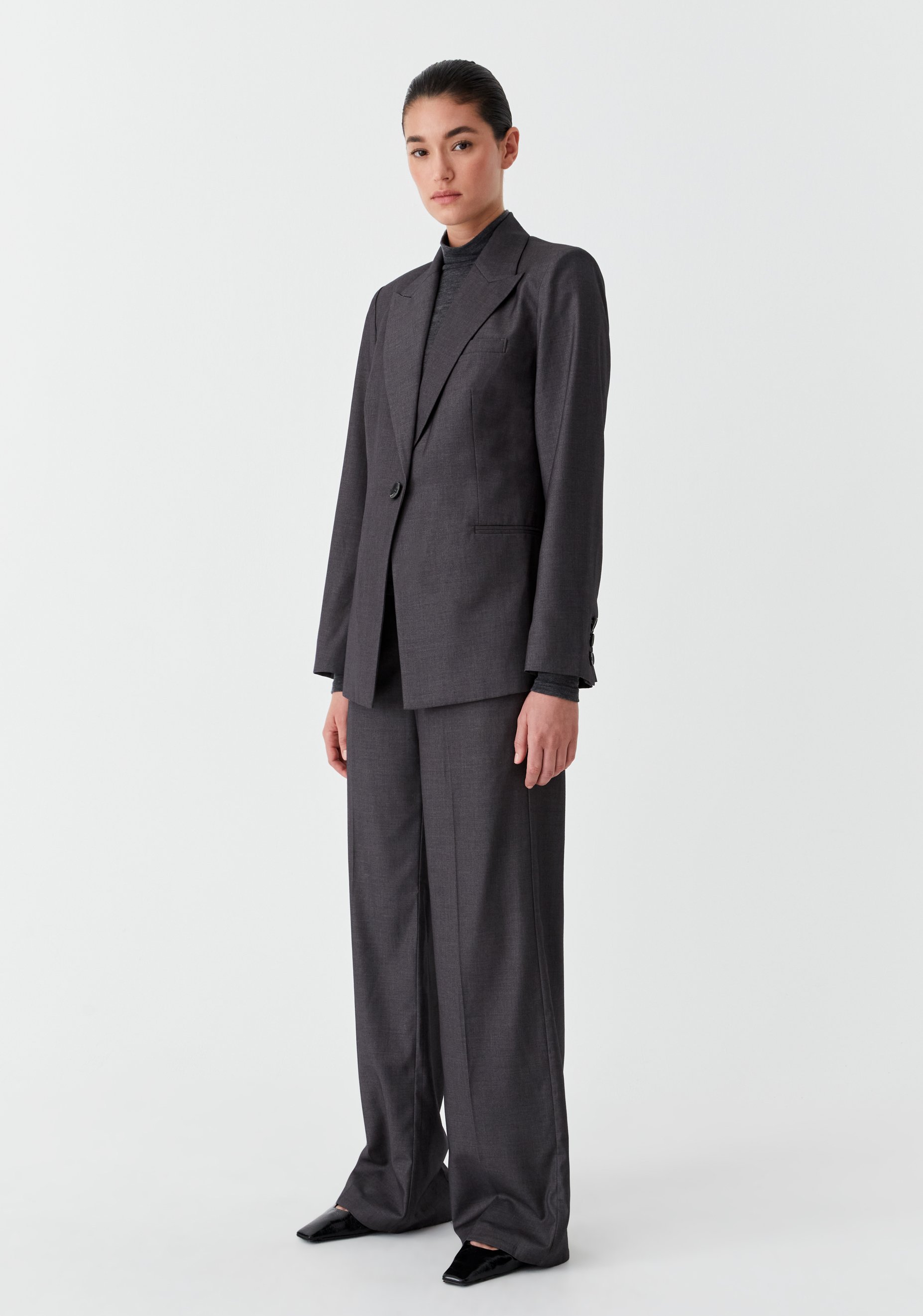 Morrison-AW25-Vale-Blazer-Charcoal_2.jpg