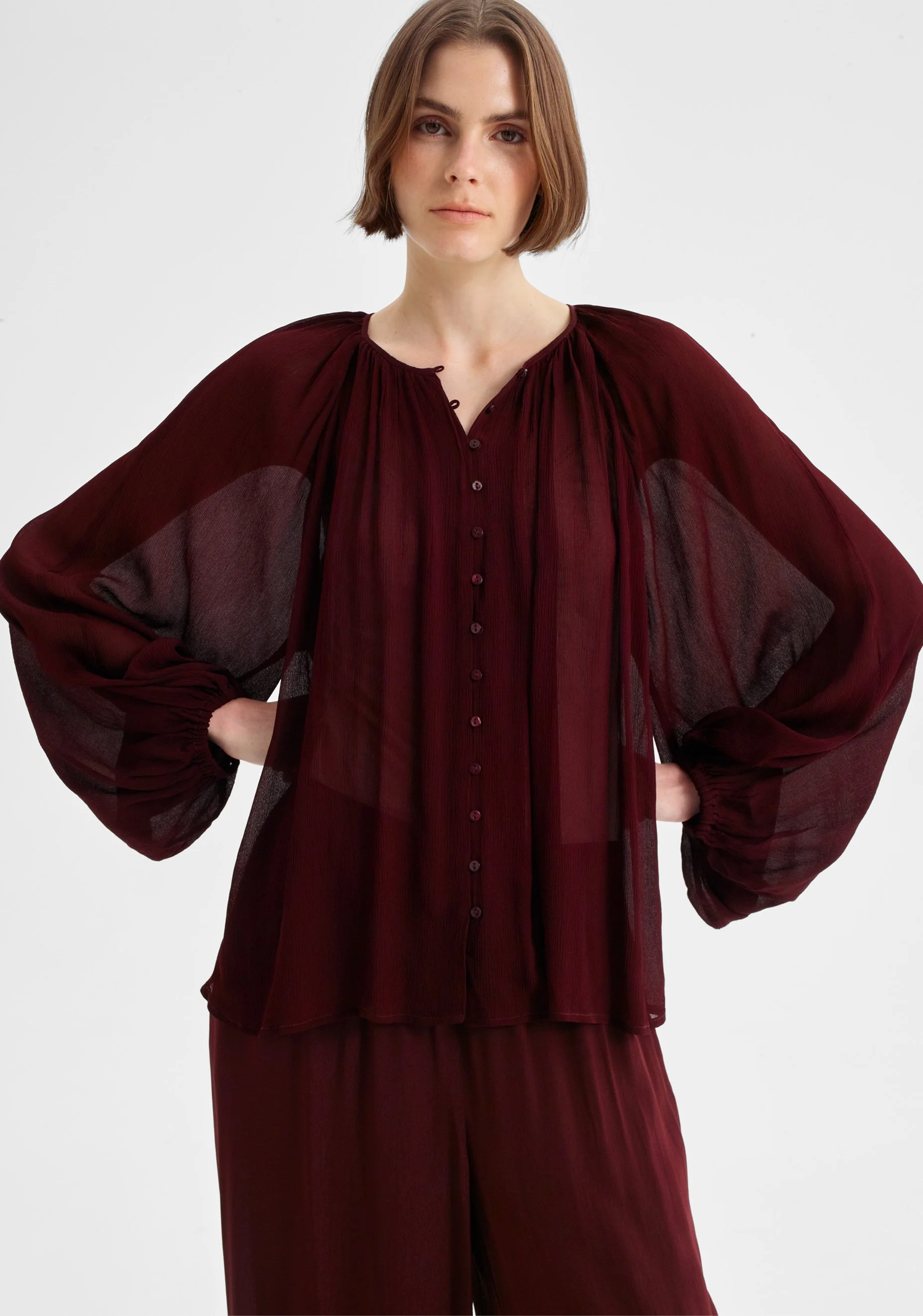 Morrison-AW26-Florian-Blouse-Pinot_5.jpeg