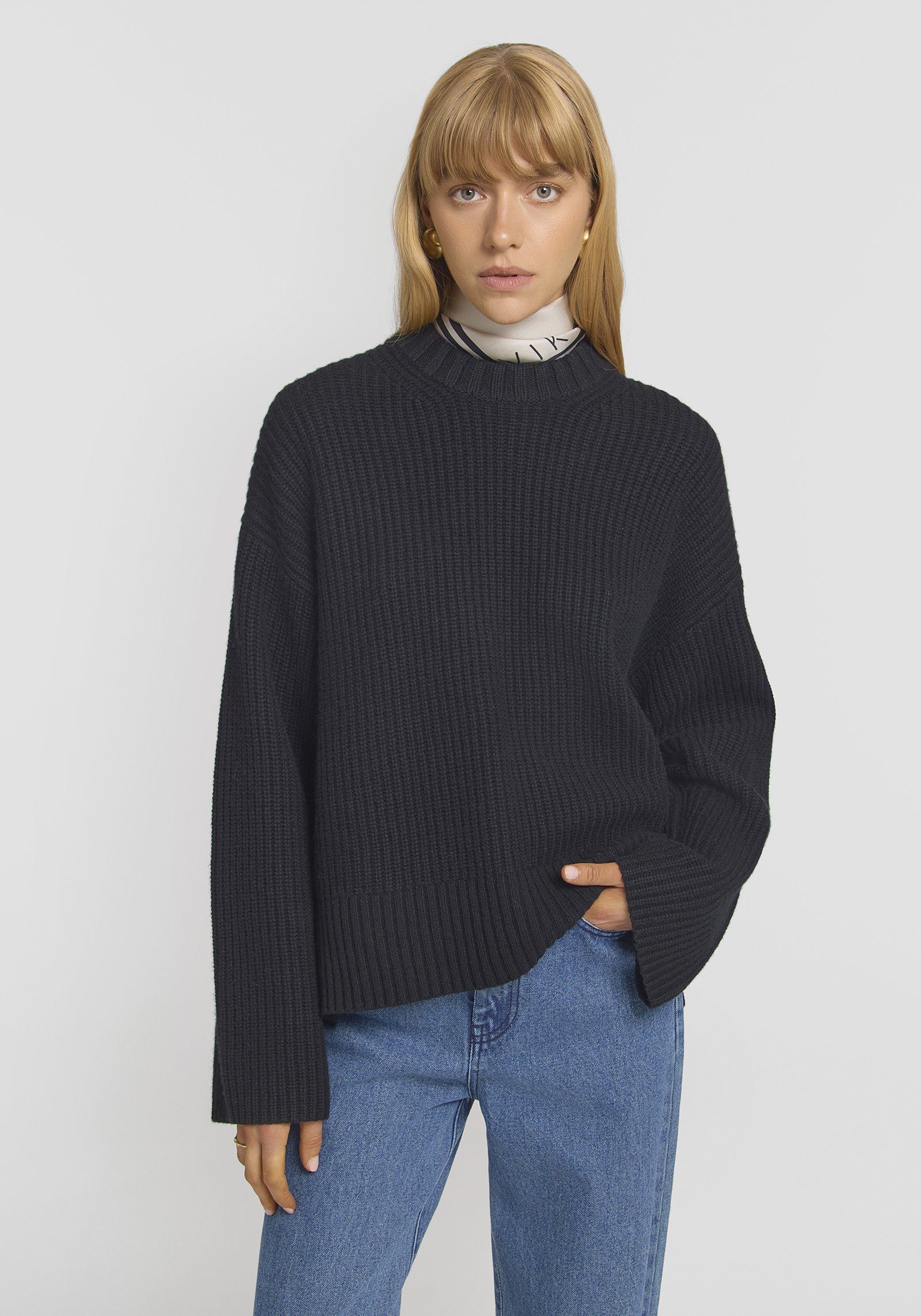 SYDNEY_KNIT_BLACK_0419.jpeg
