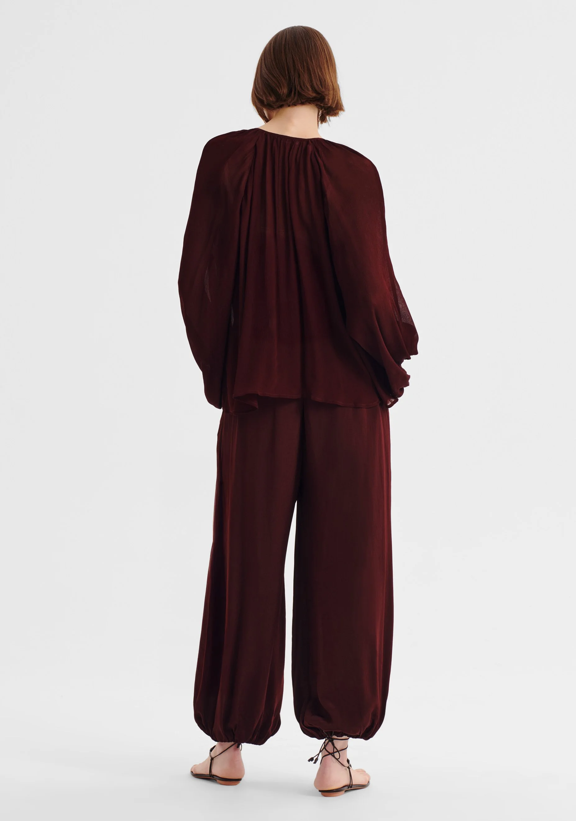 Morrison-AW26-Miranda-Pant-Pinot_4.jpeg