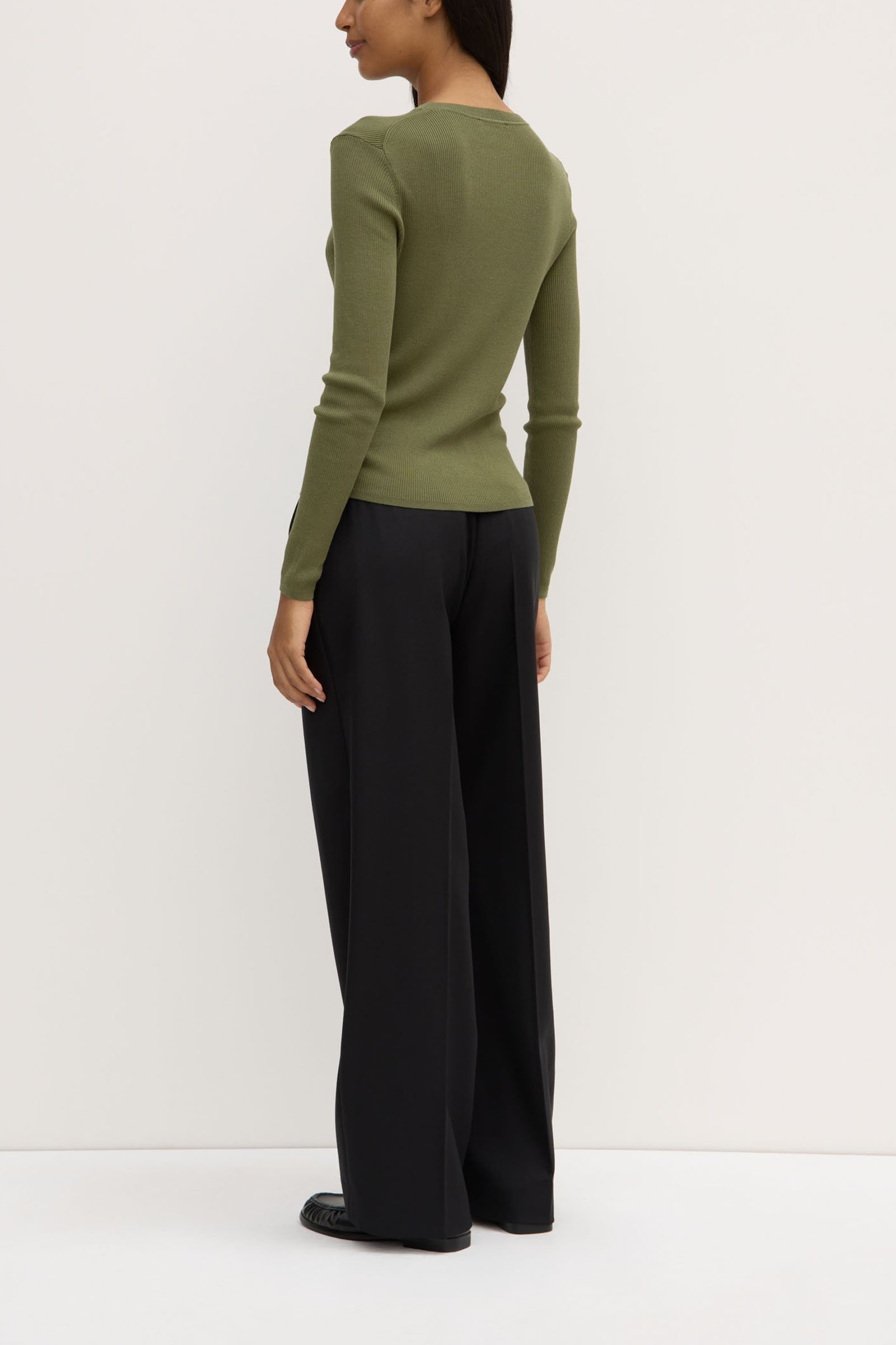 Amira_Knit_Long_Sleeve_Antique_Tarragon_0868.jpg