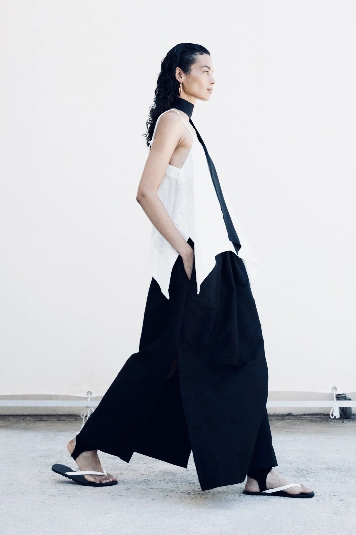 FOEMINA | BETTINA NAVY SKIRT.