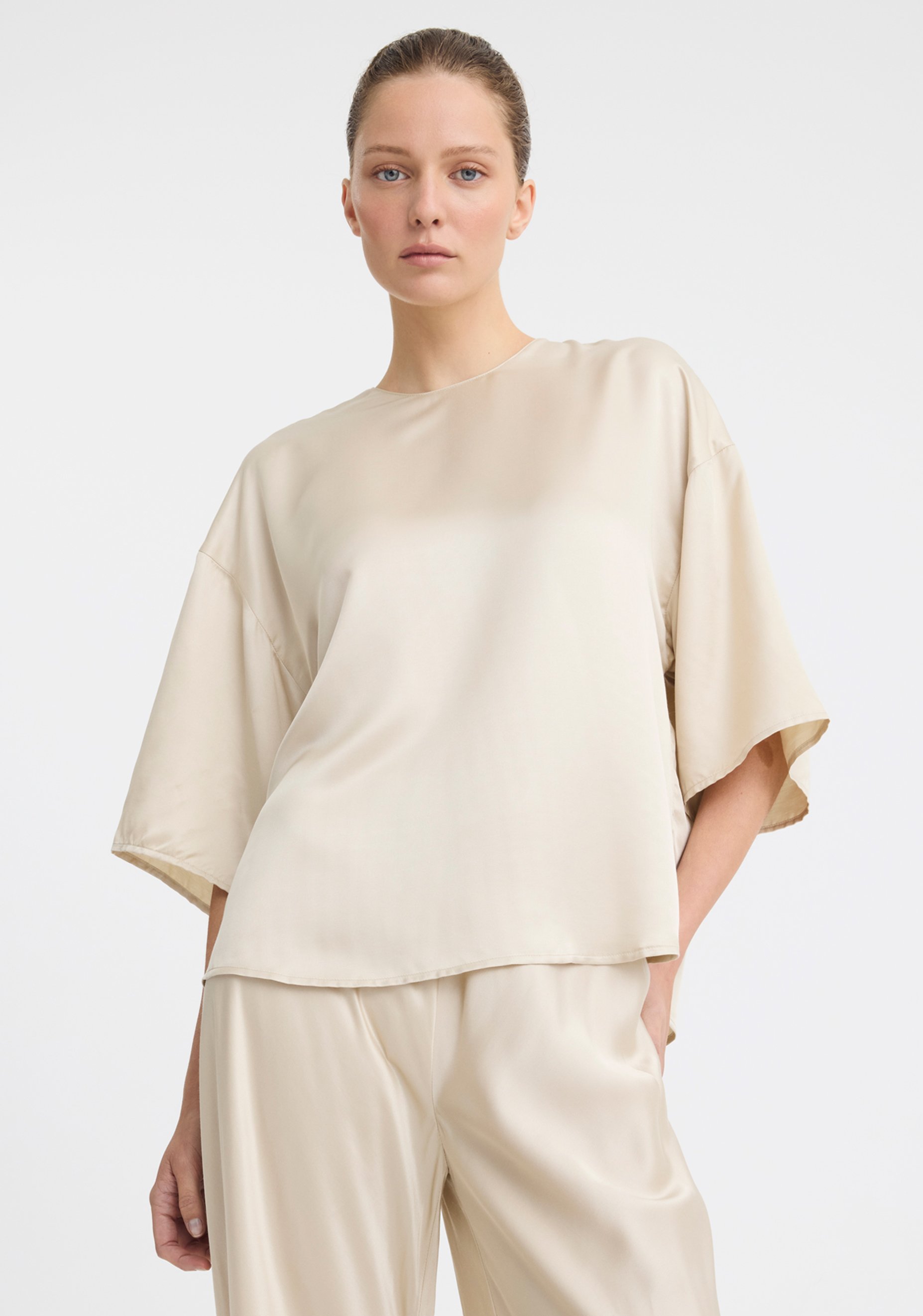 Morrison-SS26-Florence-Tee-Birch_4.jpeg